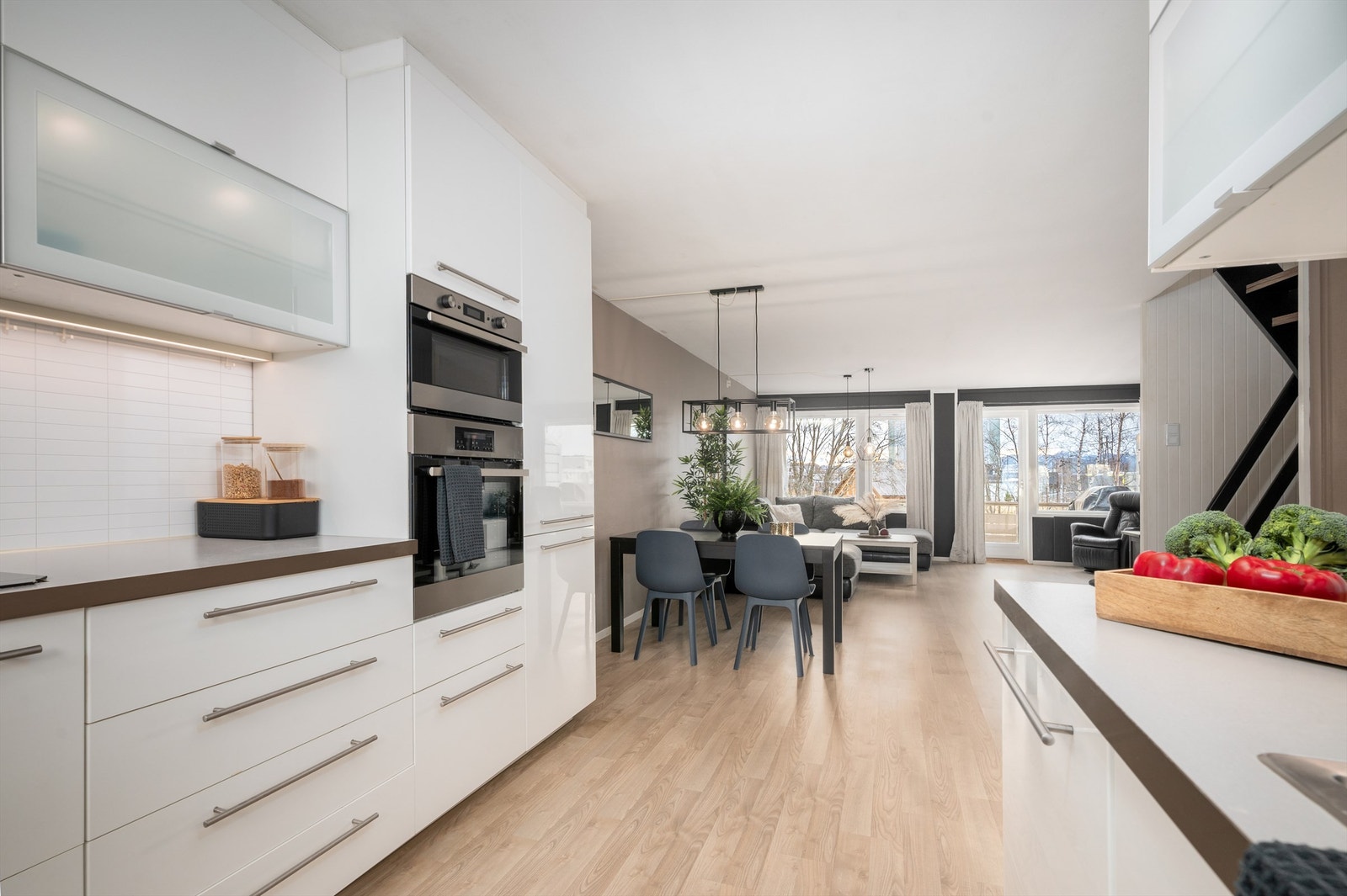 Krogsveen v/Cato Pedersen presenterer Asbjørn Øverås veg 20D, en romslig leilighet over 2 plan på Risvollan. Galleribilde