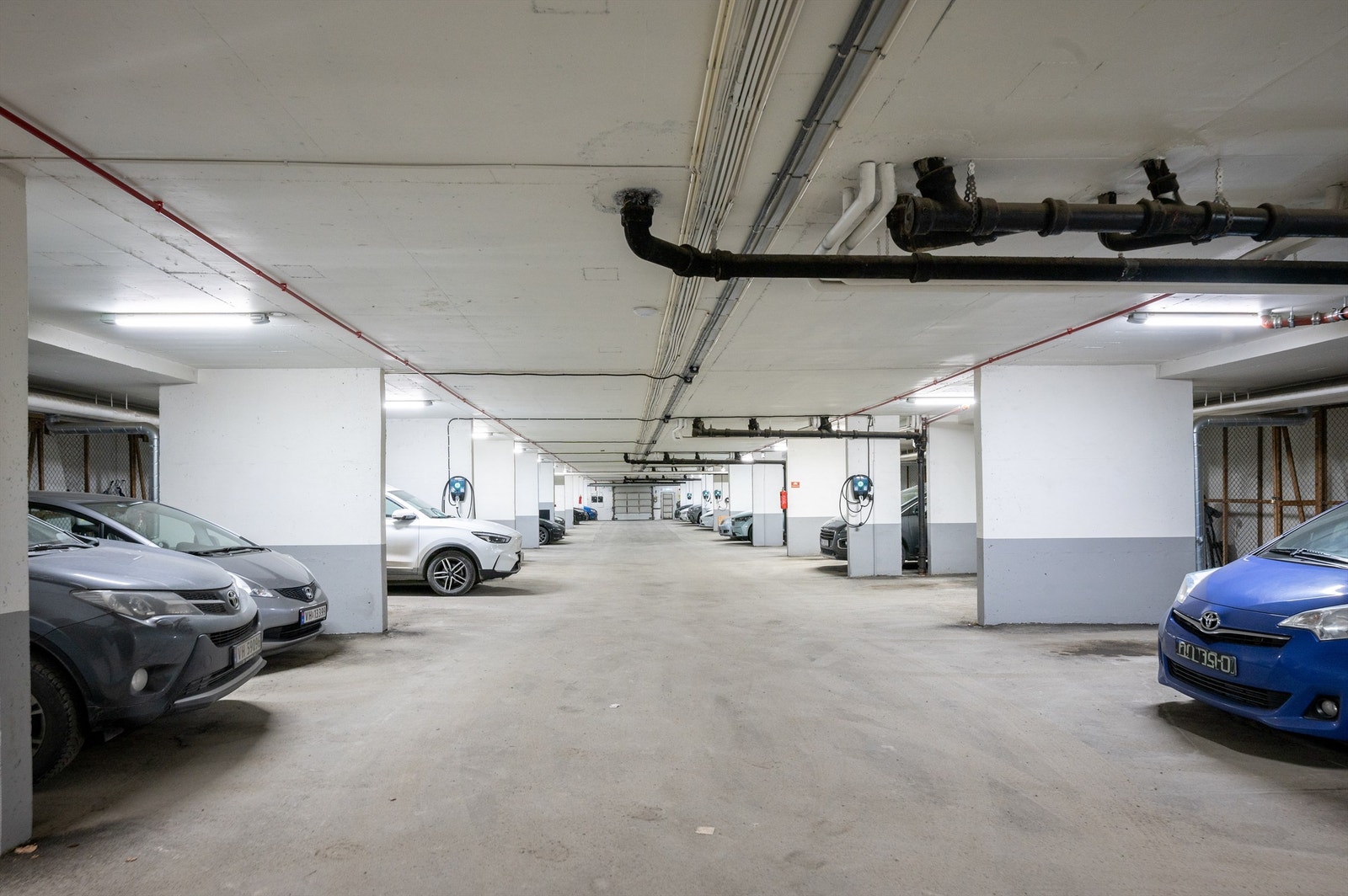 Romslig garasjekjeller. Med leiligheten følger også en egen kjellerbod på hele 16 kvm. Galleribilde