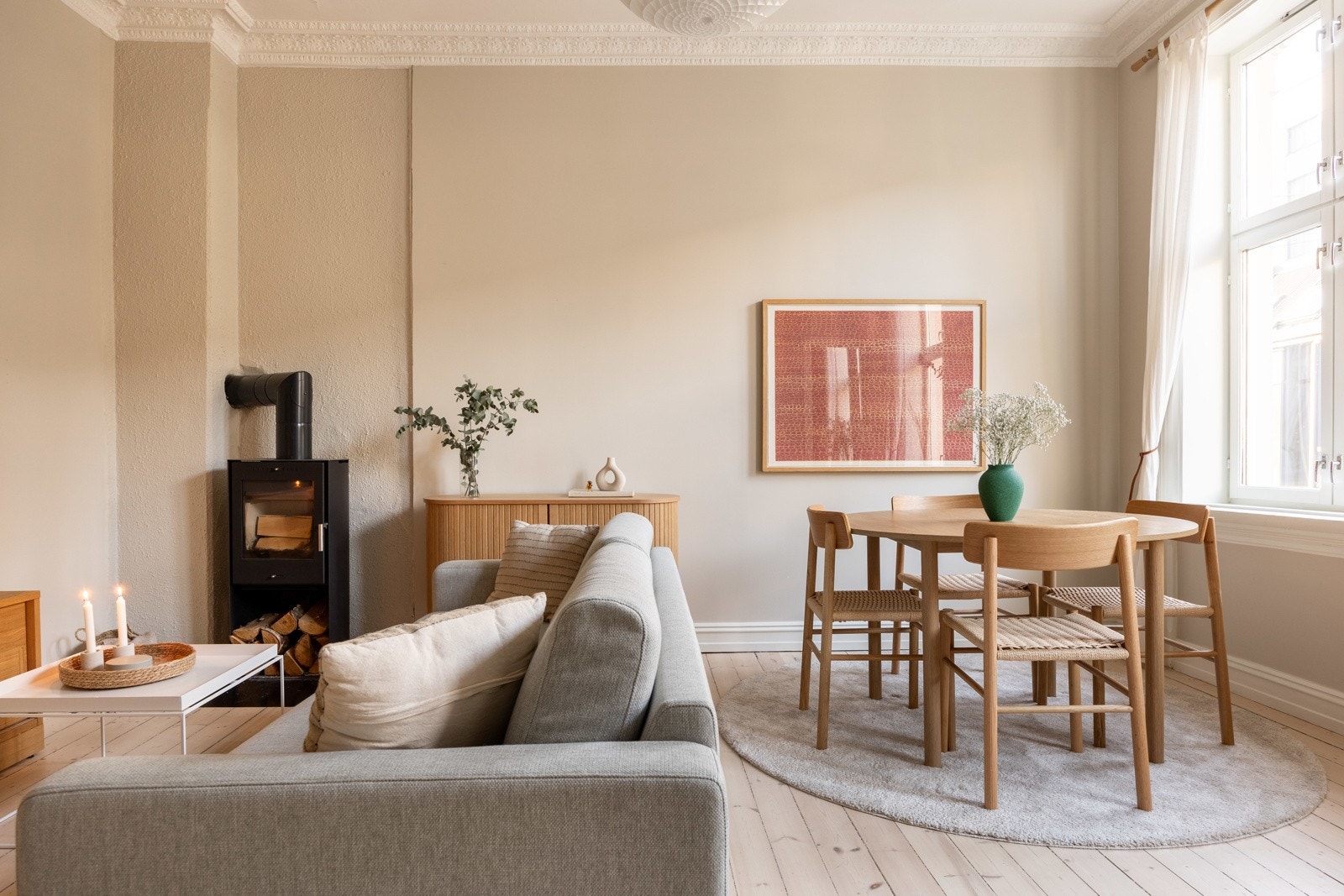 Peisovnen i stuen er garantert noe du vil sette pris på i kaldere årstider. Galleribilde