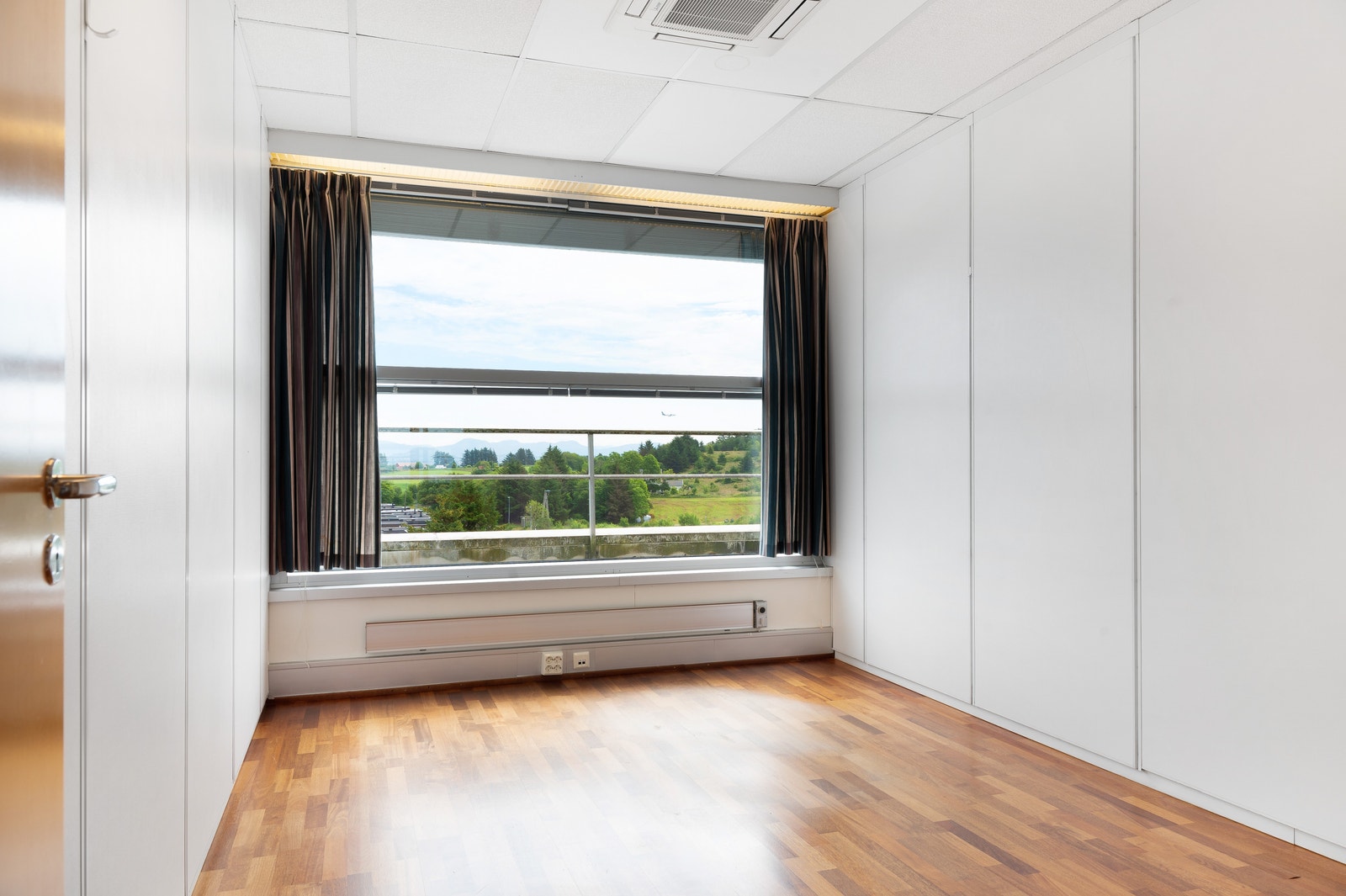 Mindre cellekontor Galleribilde