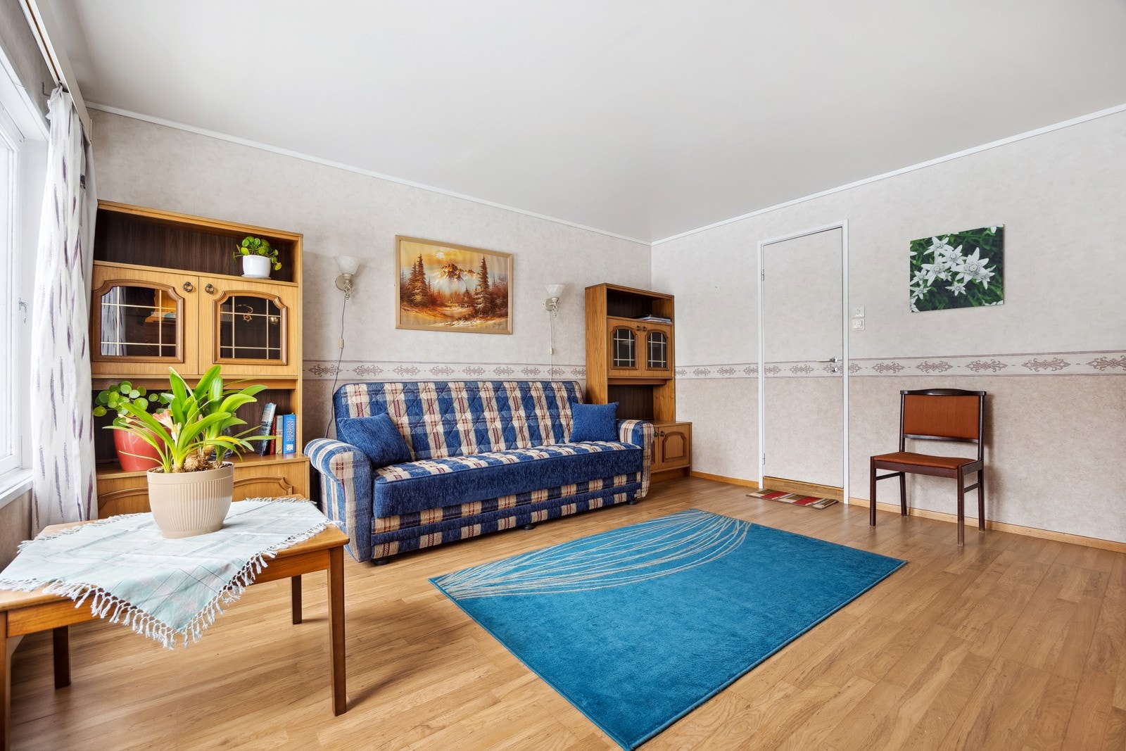 Kjellerstuen på 14,5 kvm er perfekt for avslapning med plass til sofamøblement. Galleribilde