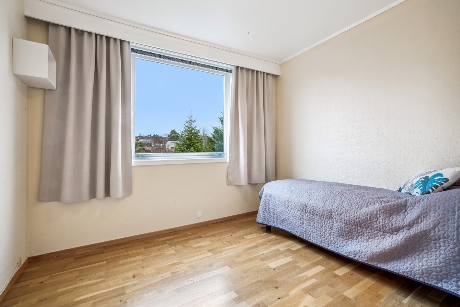 Soverom nr. 3 passer utmerket som barnerom eller kontor, alt etter eget ønske og behov. Galleribilde