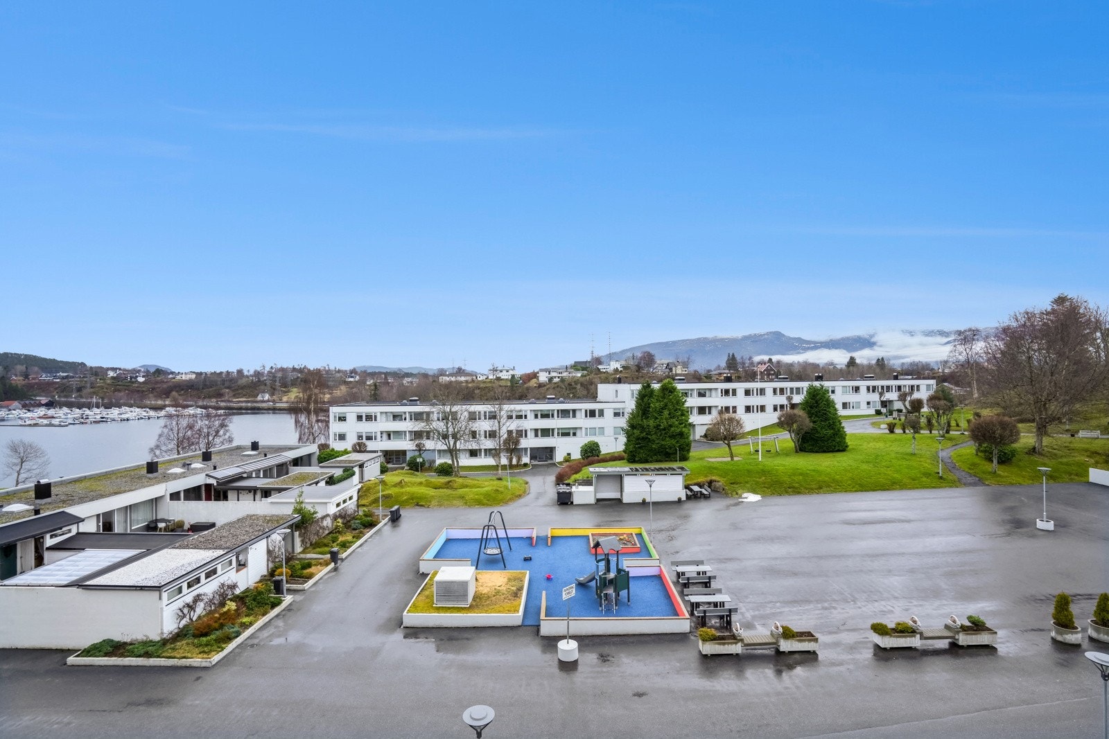 Fredsberg er et rolig nabolag, uten gjennomgangstrafikk med flotte opparbeidede fellesarealer. Galleribilde