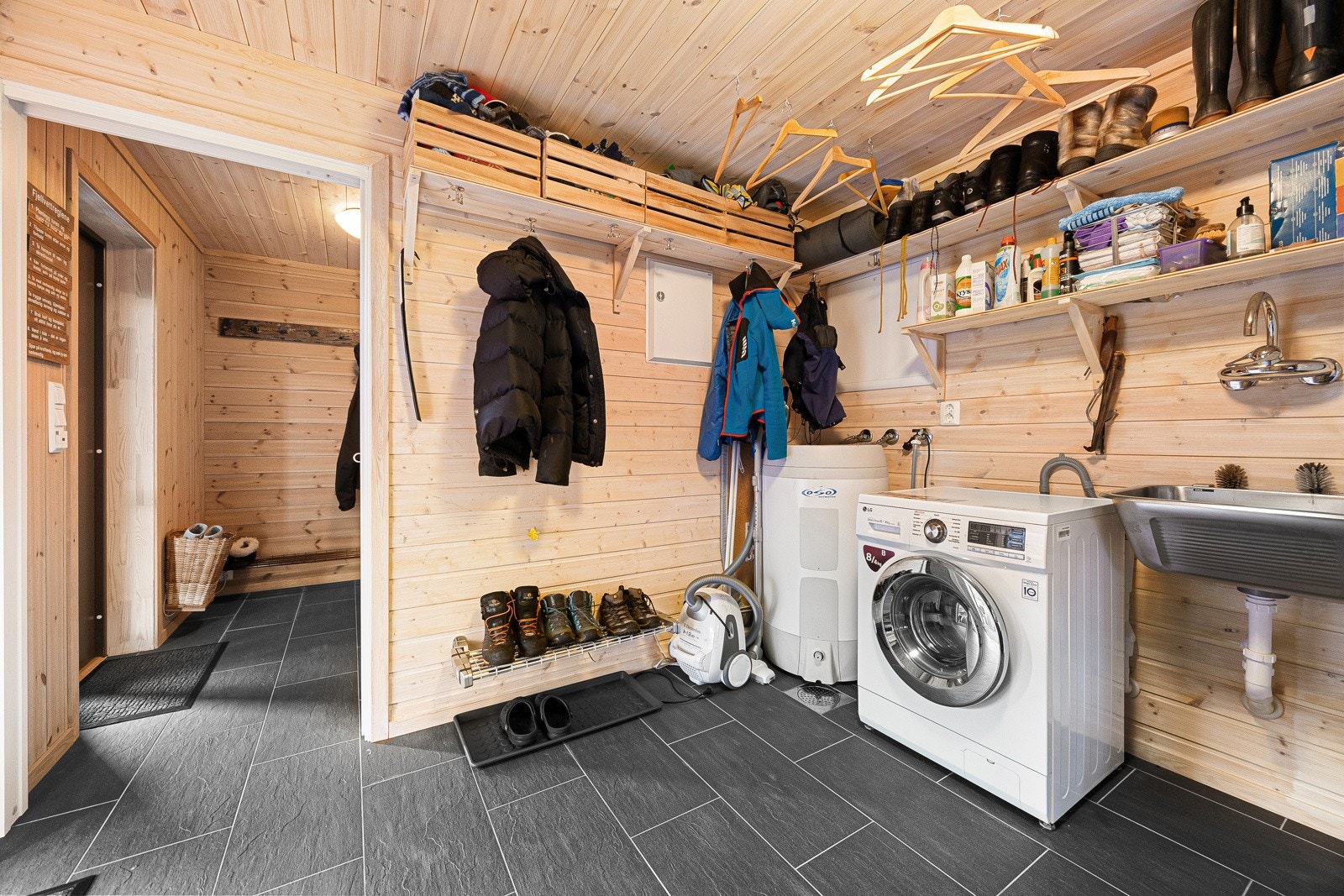 Vaskerom. Galleribilde