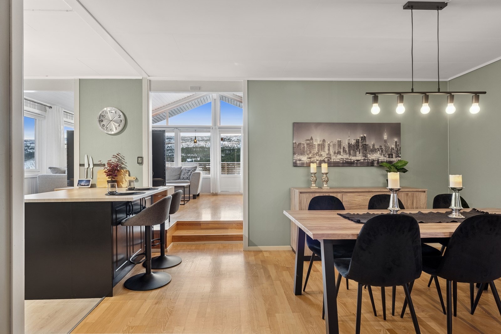 Flotte åpne rom hvor man lett kan underholde gjester Galleribilde