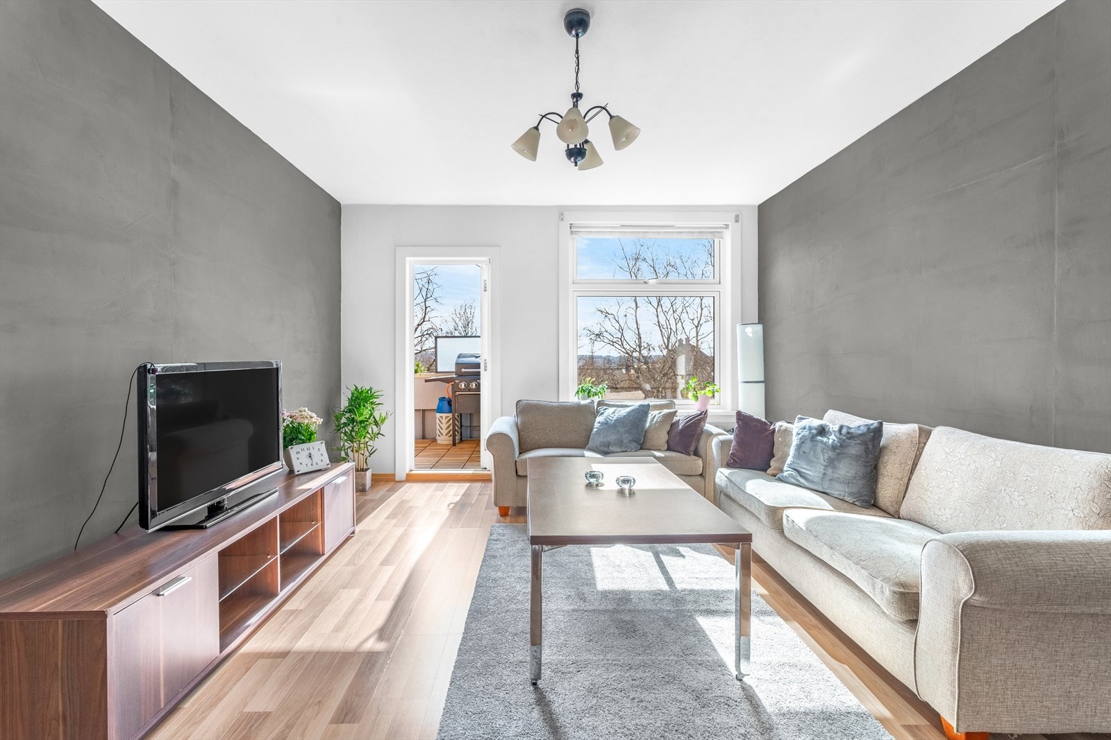 Leiligheten byr på luftige rom som gjør det enkelt å innrede etter eget ønske. Galleribilde