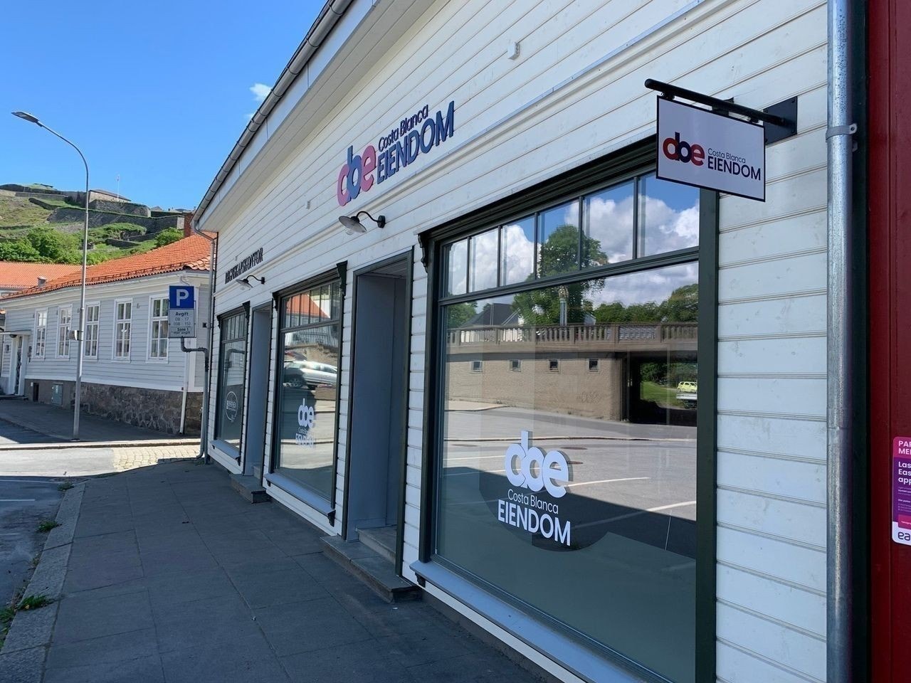 Vårt kontor i Halden. Åpent alle hverdager. Etter avtale i helgene. Galleribilde