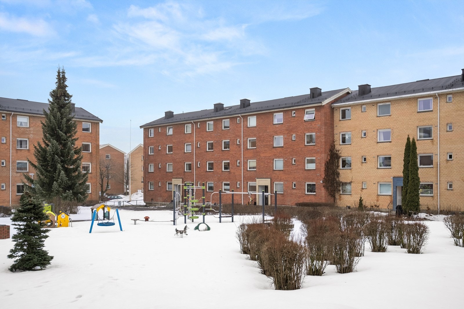 Boligen har en svært god intern beliggenhet med flotte fellesarealer rett utenfor. Galleribilde