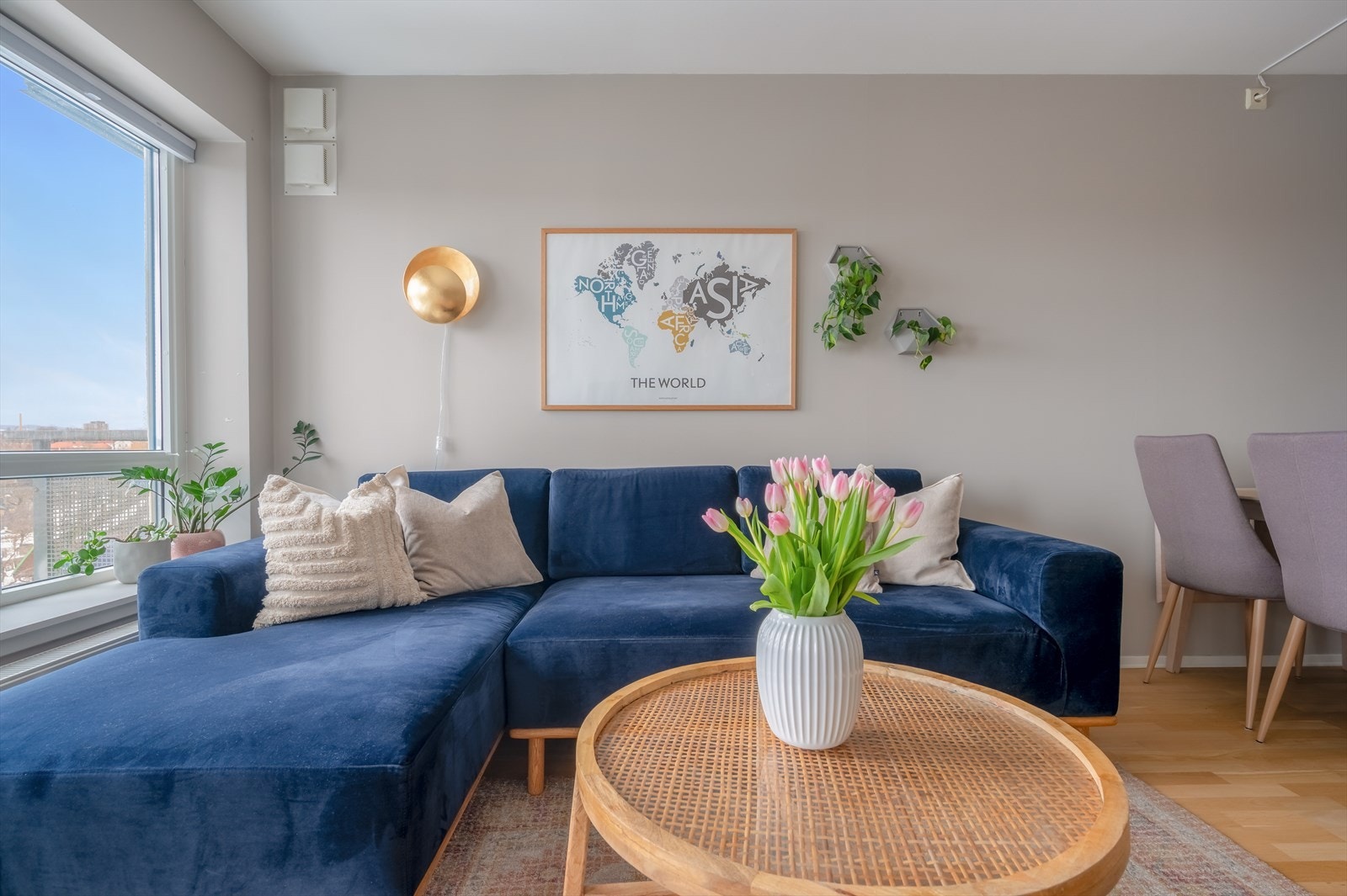 Internett/tv, varmtvann og a konto fyring er inkludert i fellesutgiftene Galleribilde