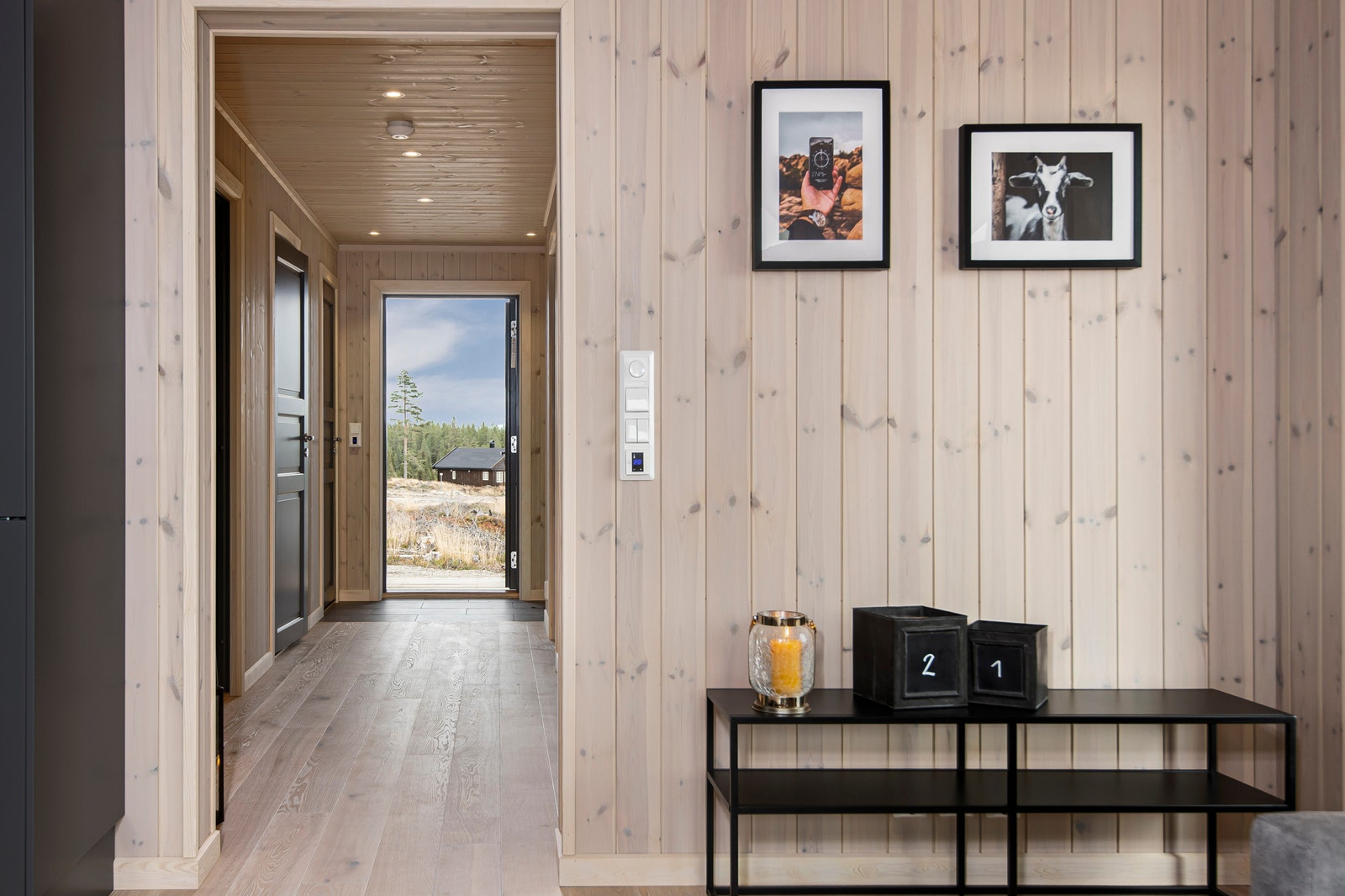 Gjennomgående og lys hytte. Galleribilde