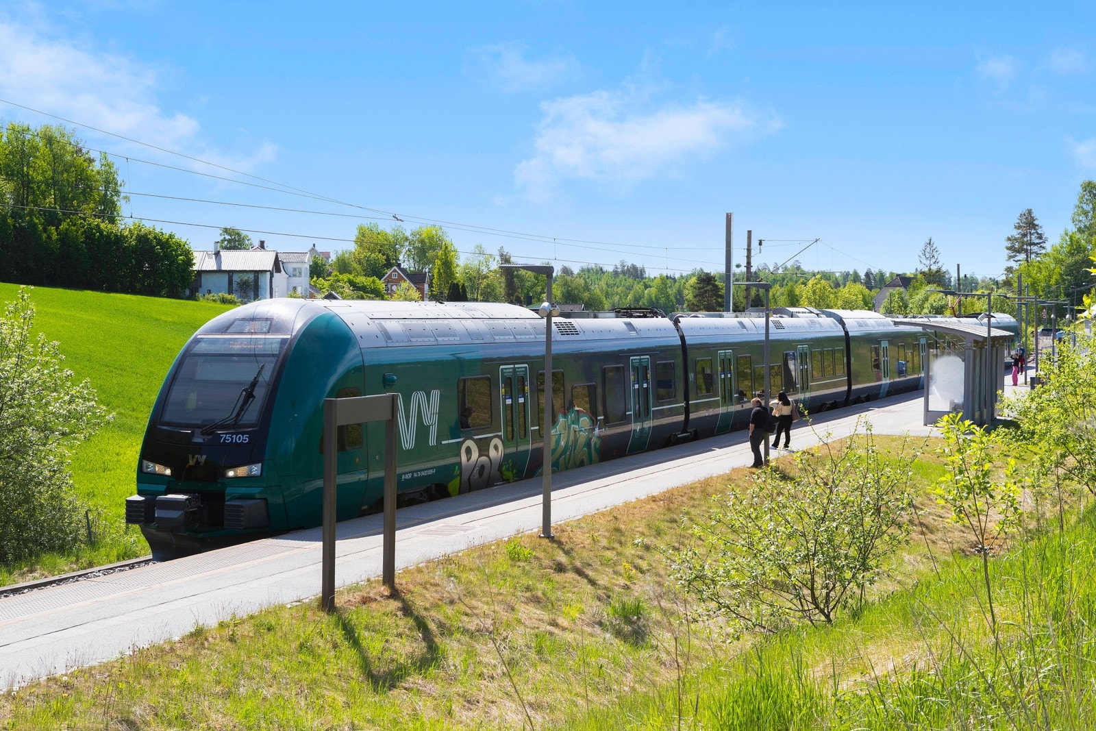 Fra Knapstad stasjon bruker toget kun 32 minutter til Oslo S med Follobanen Galleribilde