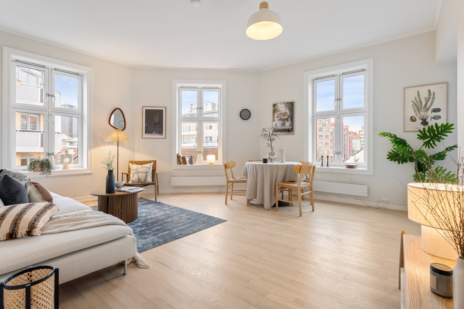 Velkommen til Norbygata 56B - En lys og koselig 3-roms hjørneleilighet med en svært sentral beliggenhet! Galleribilde