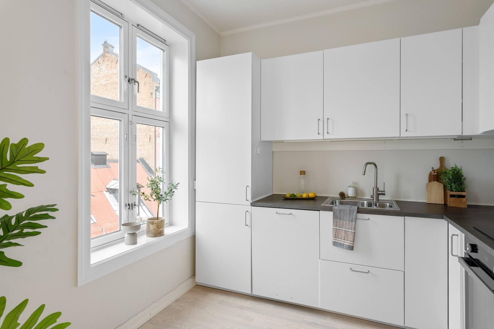 Hvitevarer medfølger handelen. Galleribilde