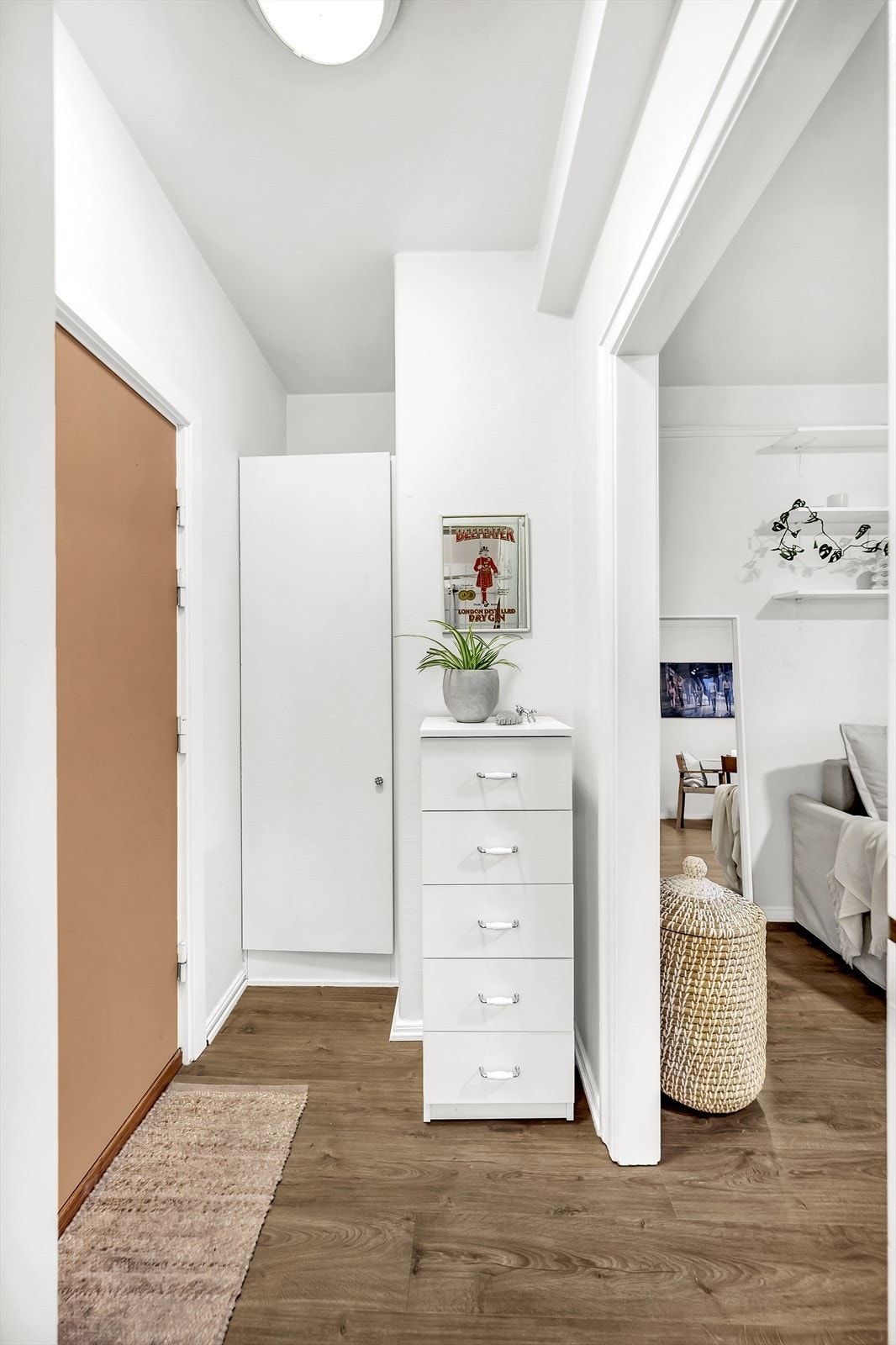 Borettslaget har lån med IN-ordning, ved nedbetaling av andel fellesgjeld reduseres felleskostnadene til kr 2 946,- pr. mnd. Galleribilde