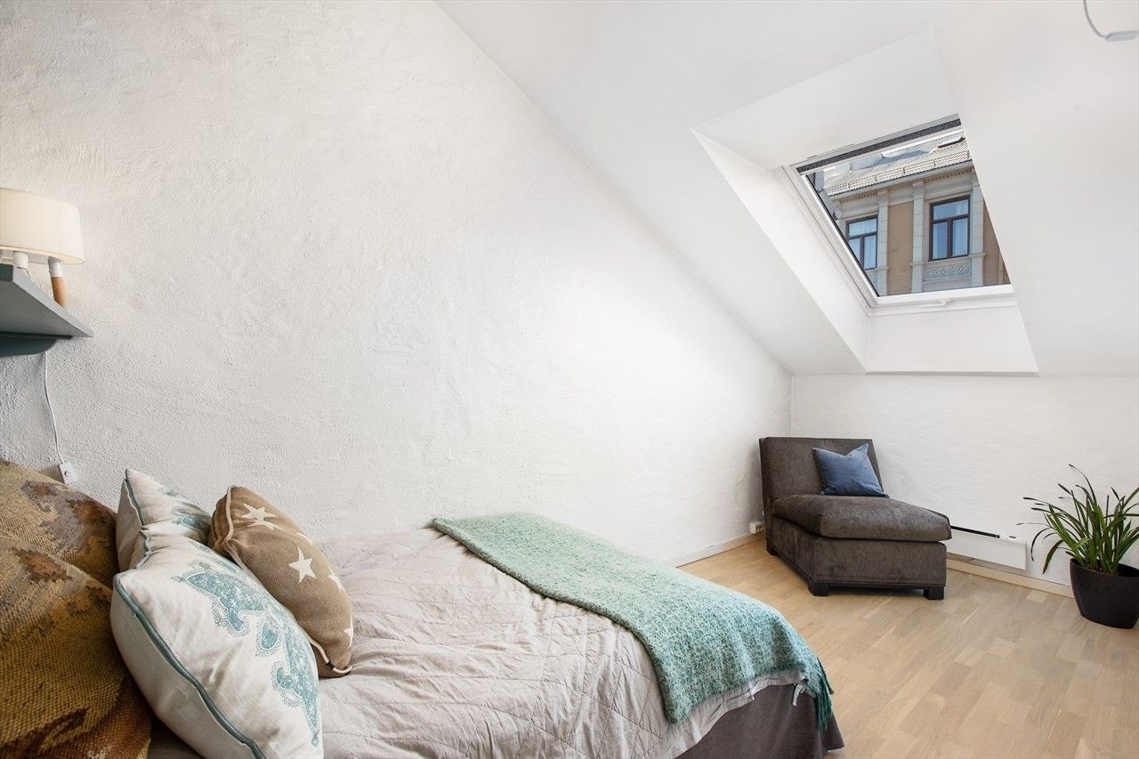 Soverom 2 har plass for seng av god størrelse. Galleribilde