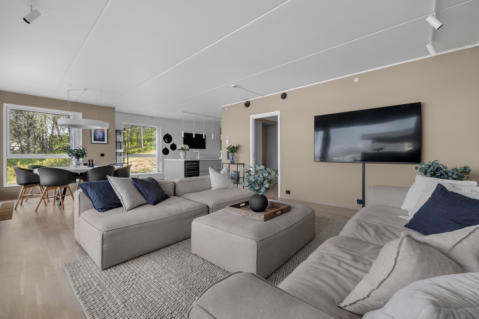 Her finner du rikelig med plass til møblement Galleribilde