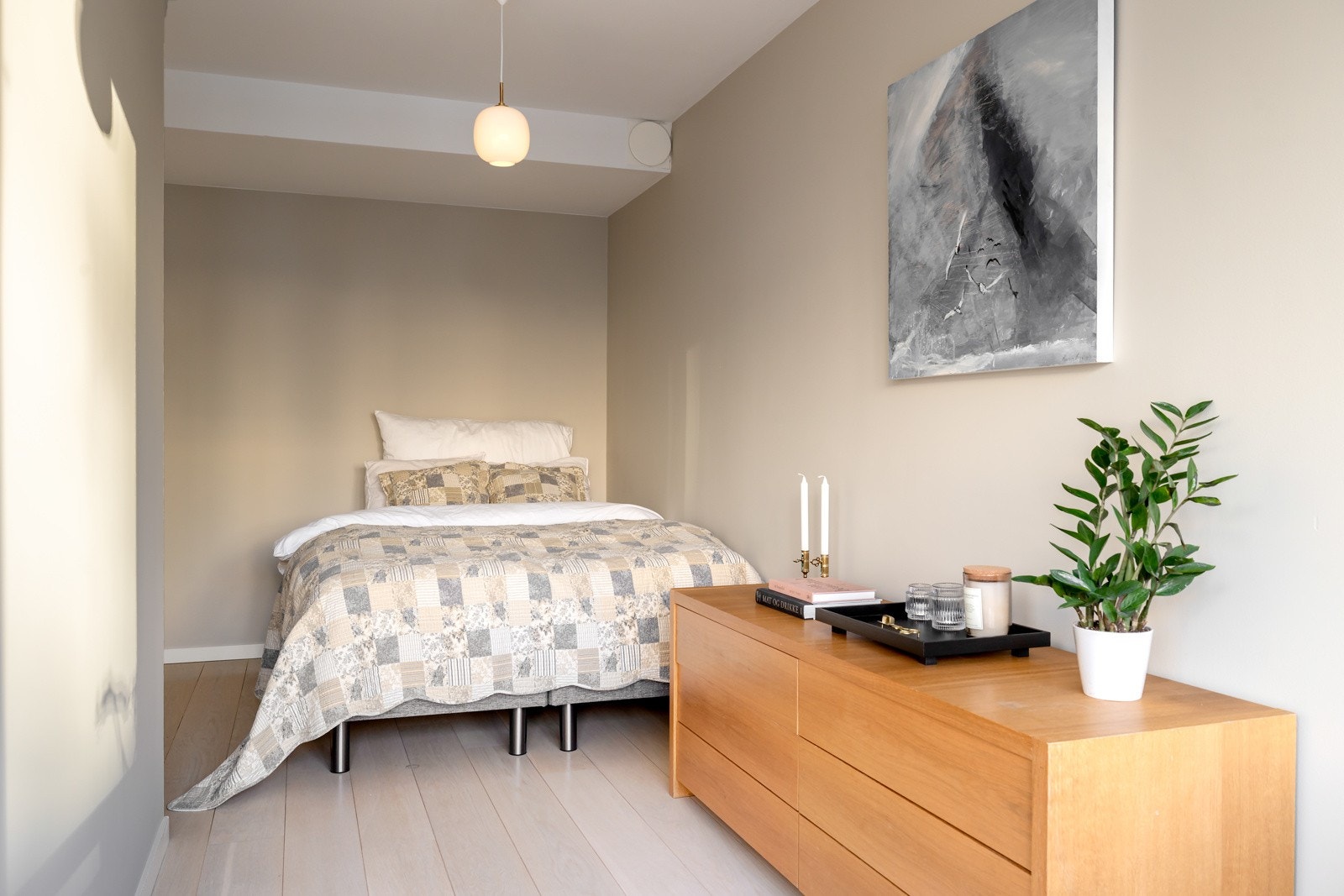 Dersom man ønsker er rommet perfekt å bruke som tv-stue Galleribilde