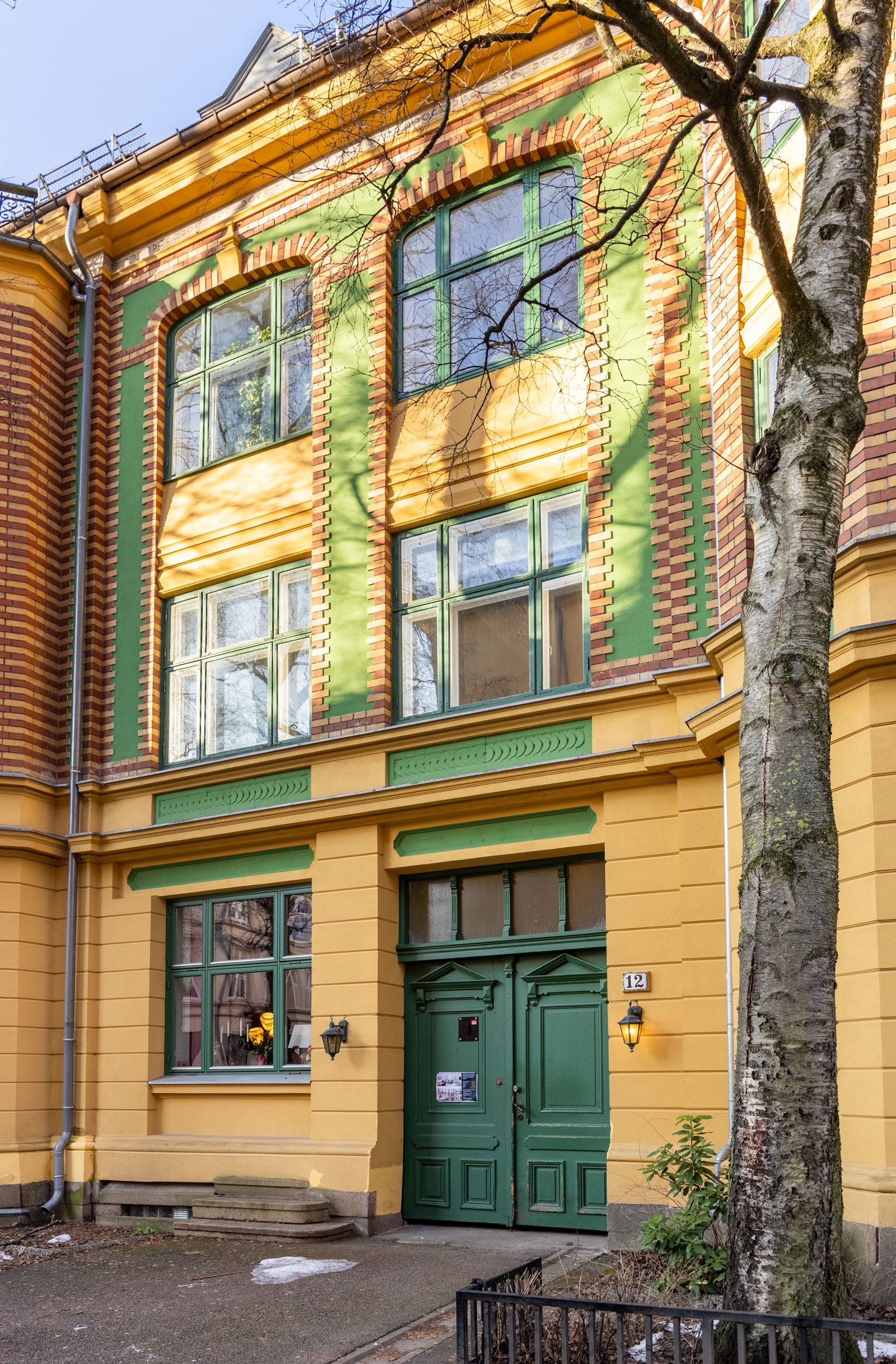 Majorstuen er fullspekket med populære kaféer, barer, restauranter, trendy klesbutikker og interiørforretninger. Galleribilde
