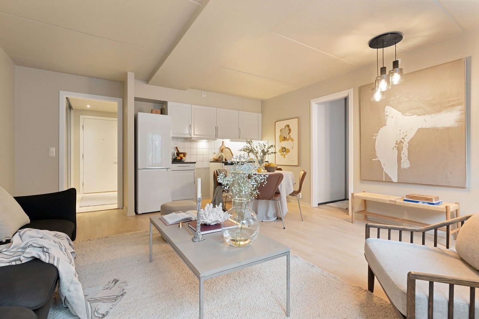 Borettslaget har en felles takterrasse med sol hele dagen! Galleribilde