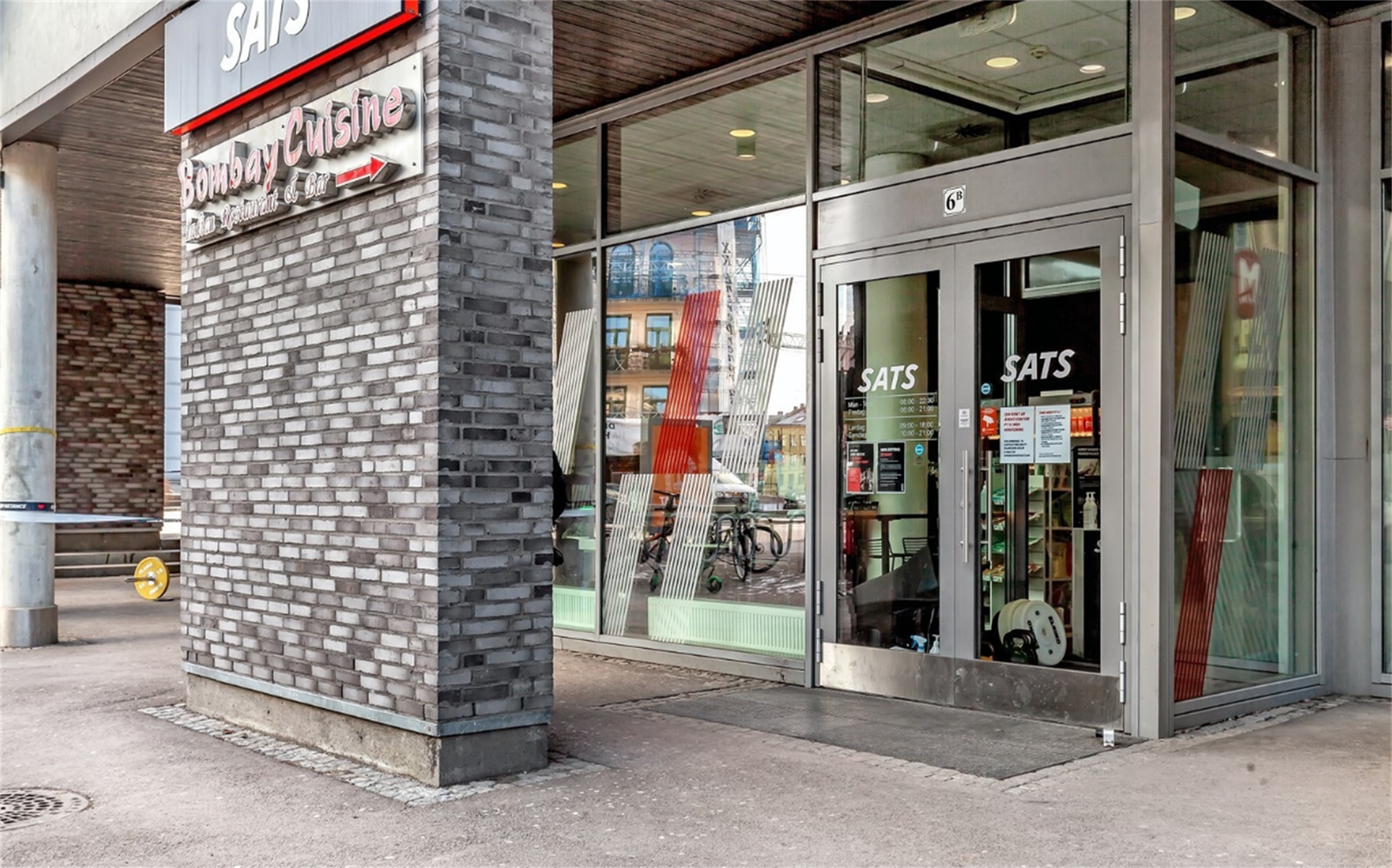 Sats finner du like rundt hjørnet Galleribilde