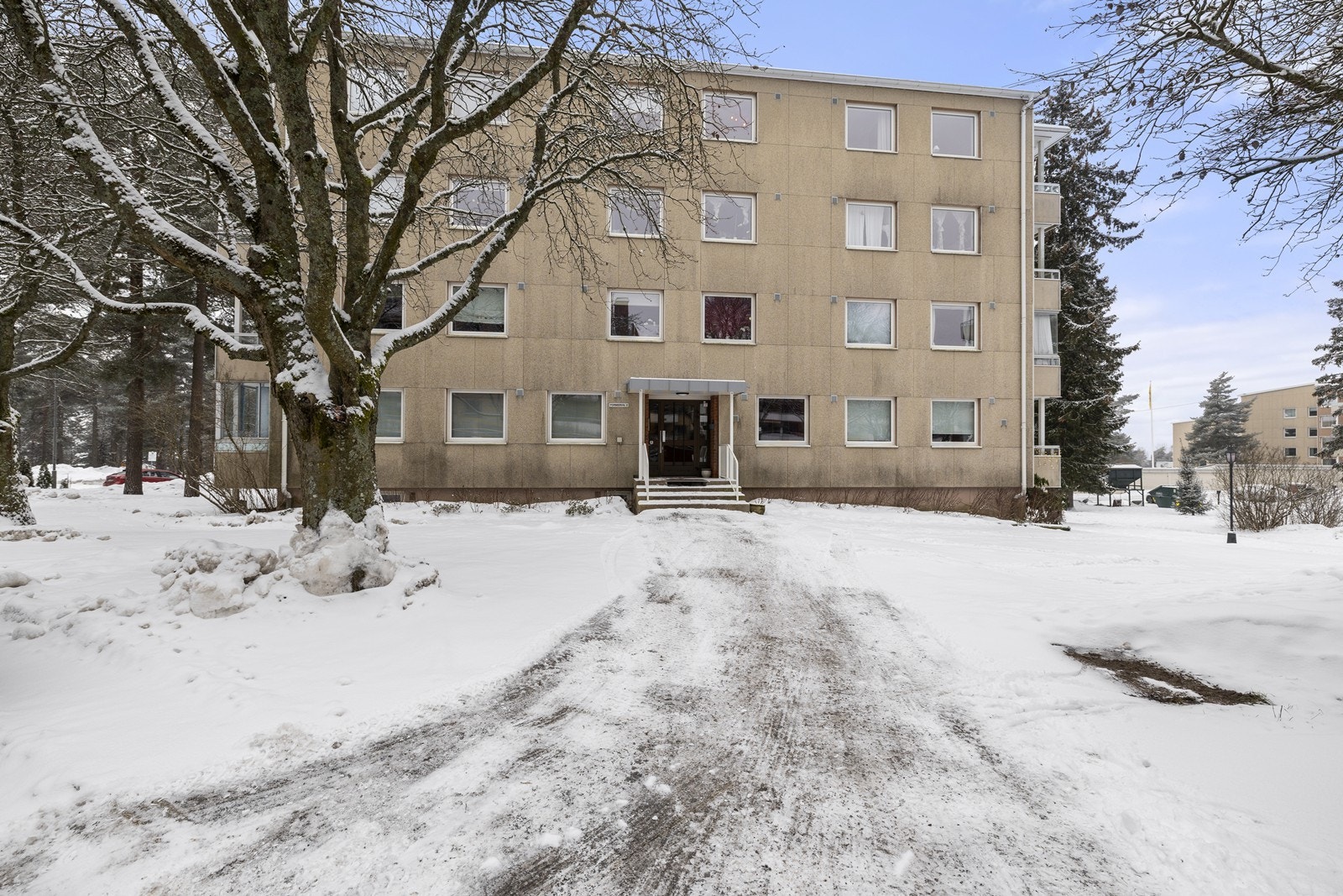 Inngangsparti/fasade. Galleribilde