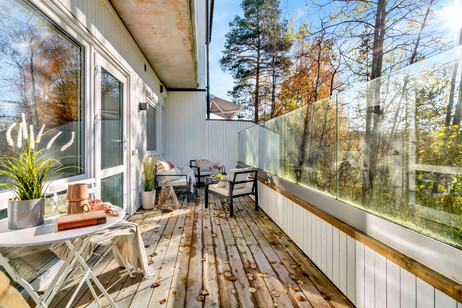 Plass til spisegruppe, grill etc. Galleribilde