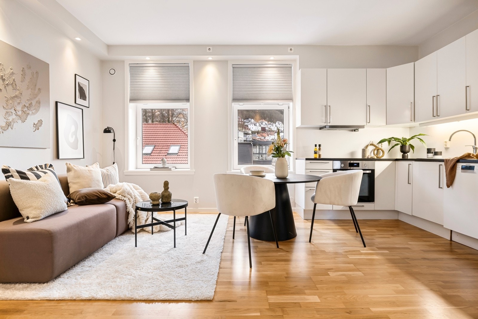 - Ladegårdsgaten 10 presentert av Privatmegleren v/ Fredrik Hjelmtveit - Galleribilde