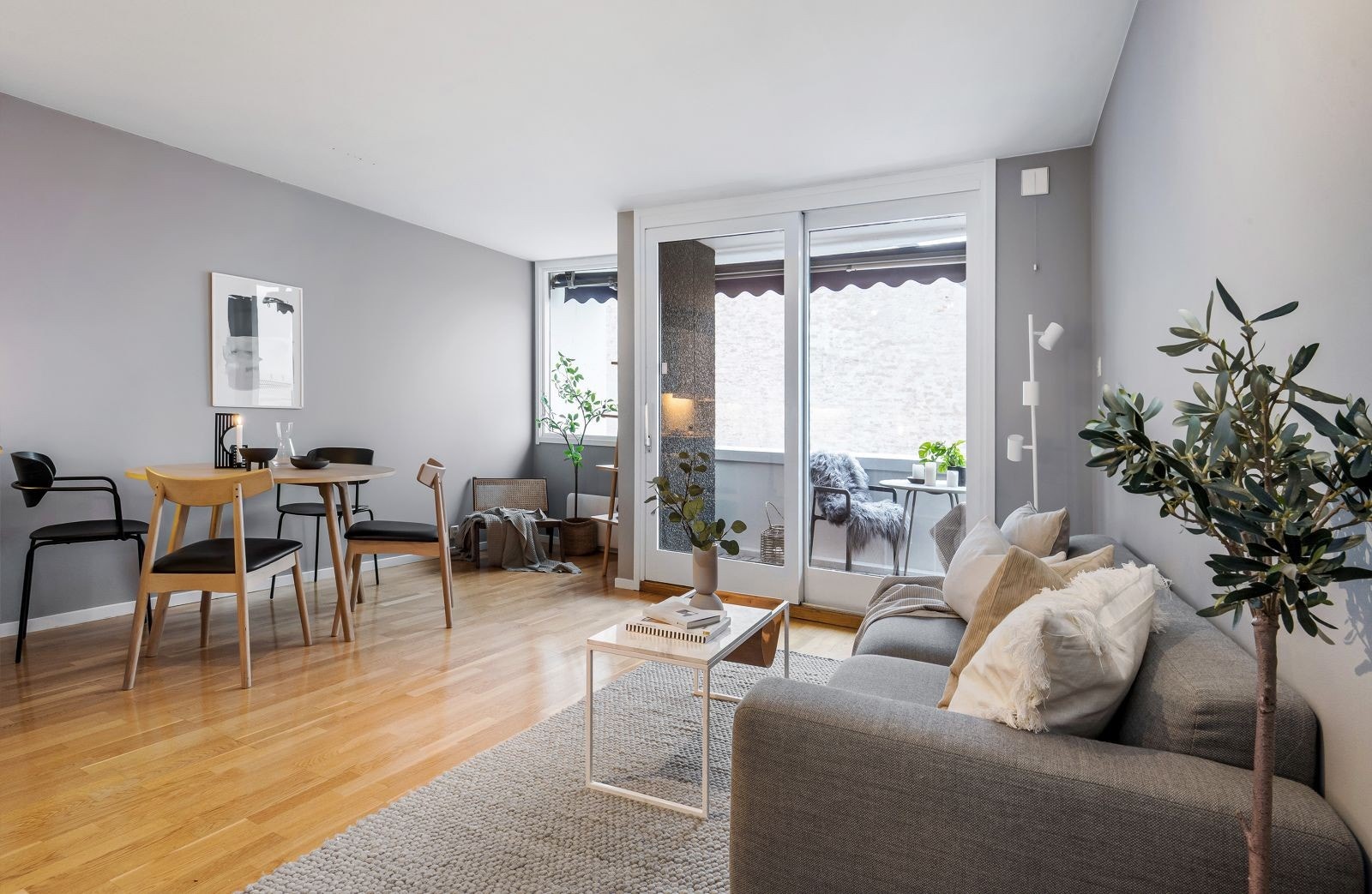 En attraktiv og gjennomgående toppleilighet. Galleribilde