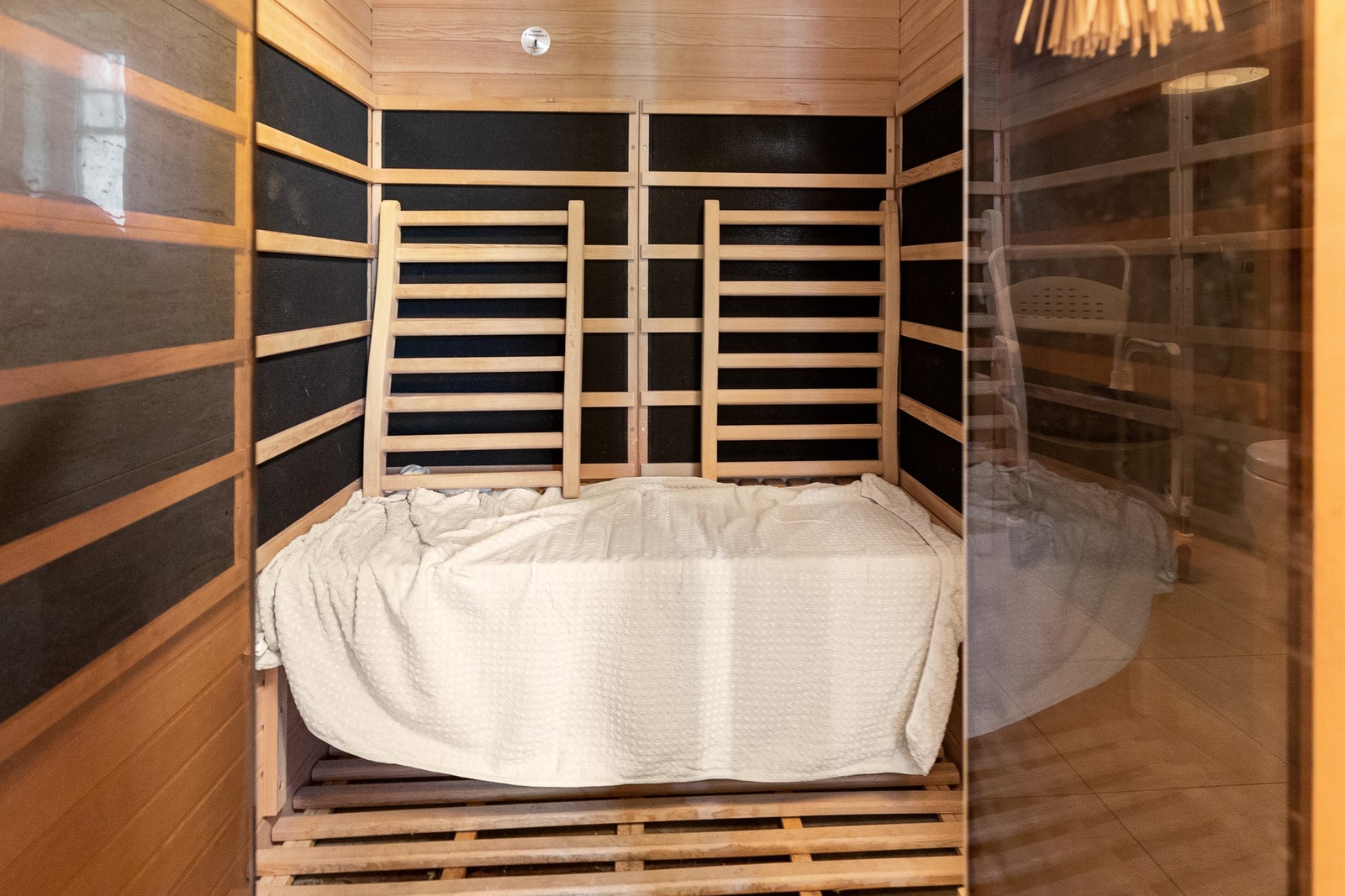 Fra baderommet er det adkomst til en infrarød badstue. Galleribilde