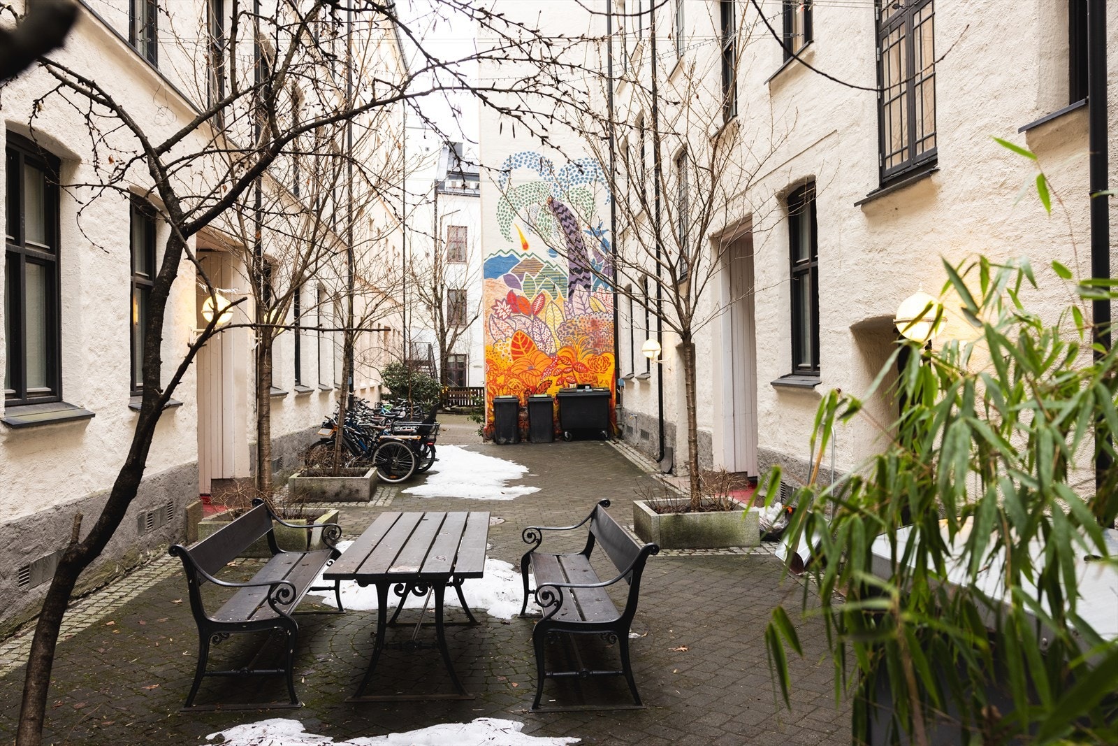 - Bakgård - Galleribilde