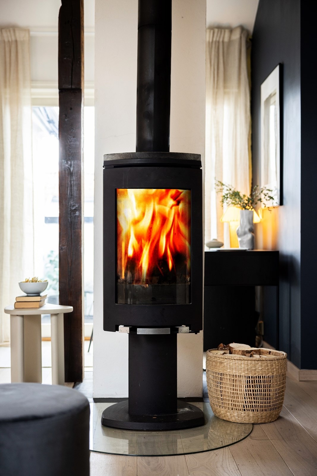 - Herlig vedovn som varmer godt på kalde høst- og vinterdager - Galleribilde