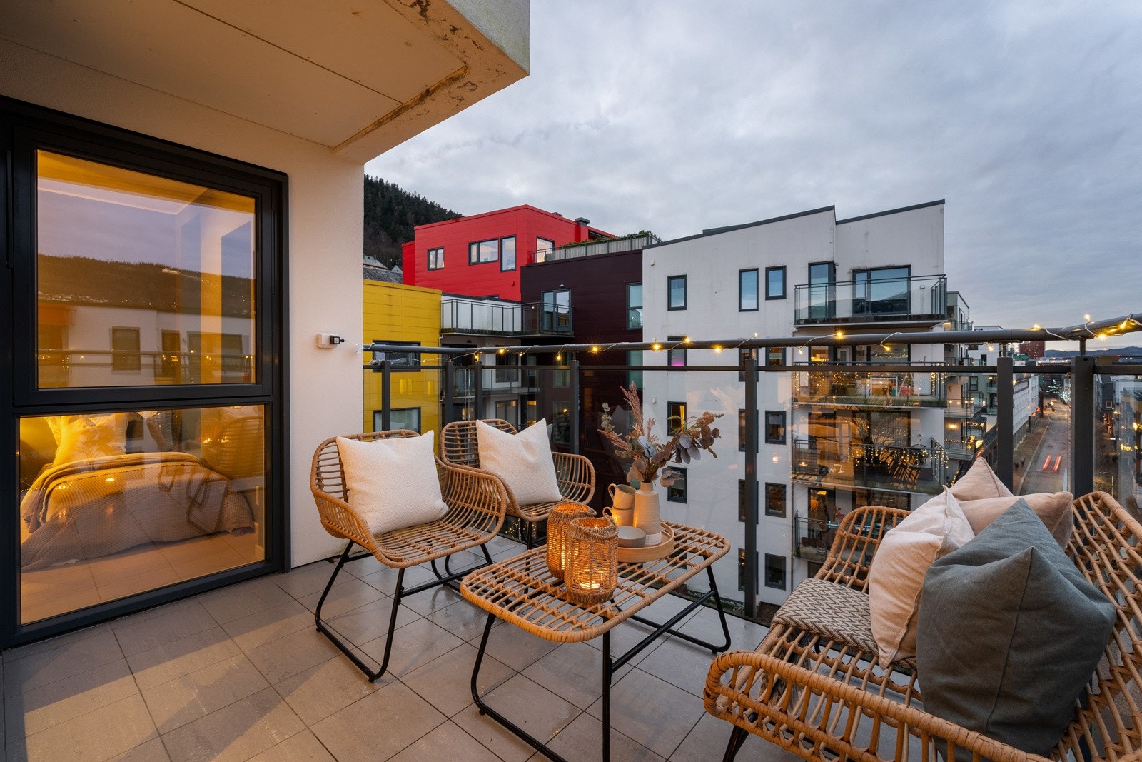 - Det er strømuttak for belysning, el. varmelampe osv - Galleribilde