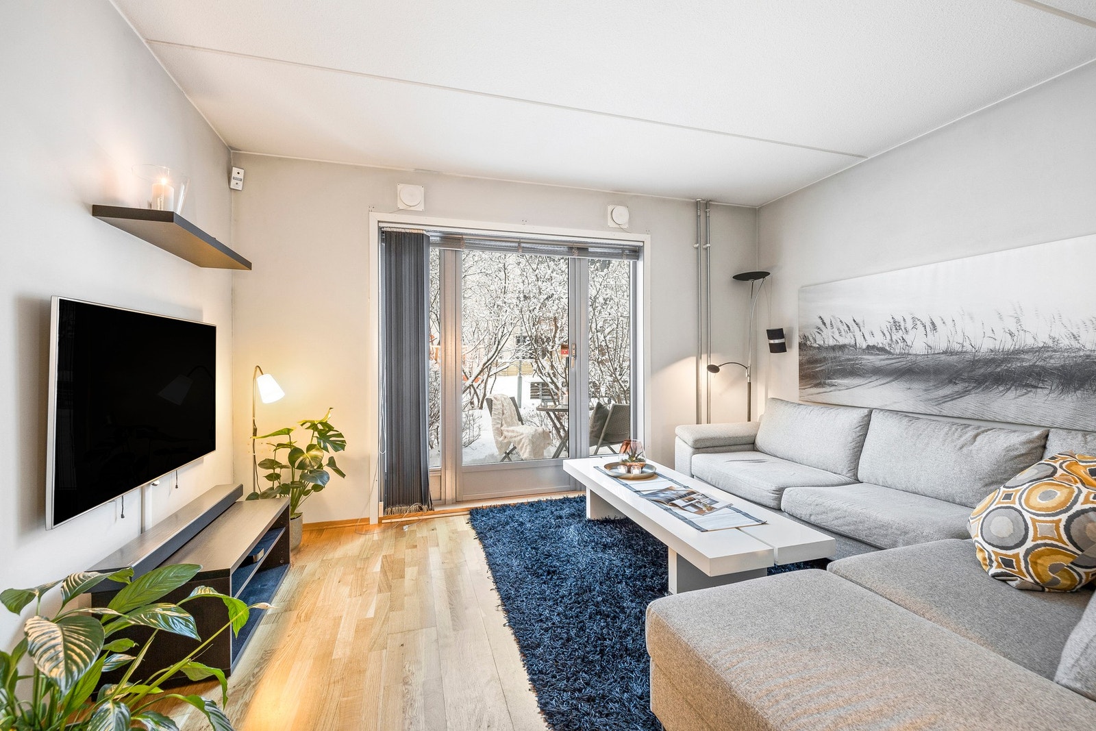 Det er mulig å søke styre om utvidelse av markterrassen. Nabo i nr. 9 har utvidet til ca. 12 kvm. Galleribilde