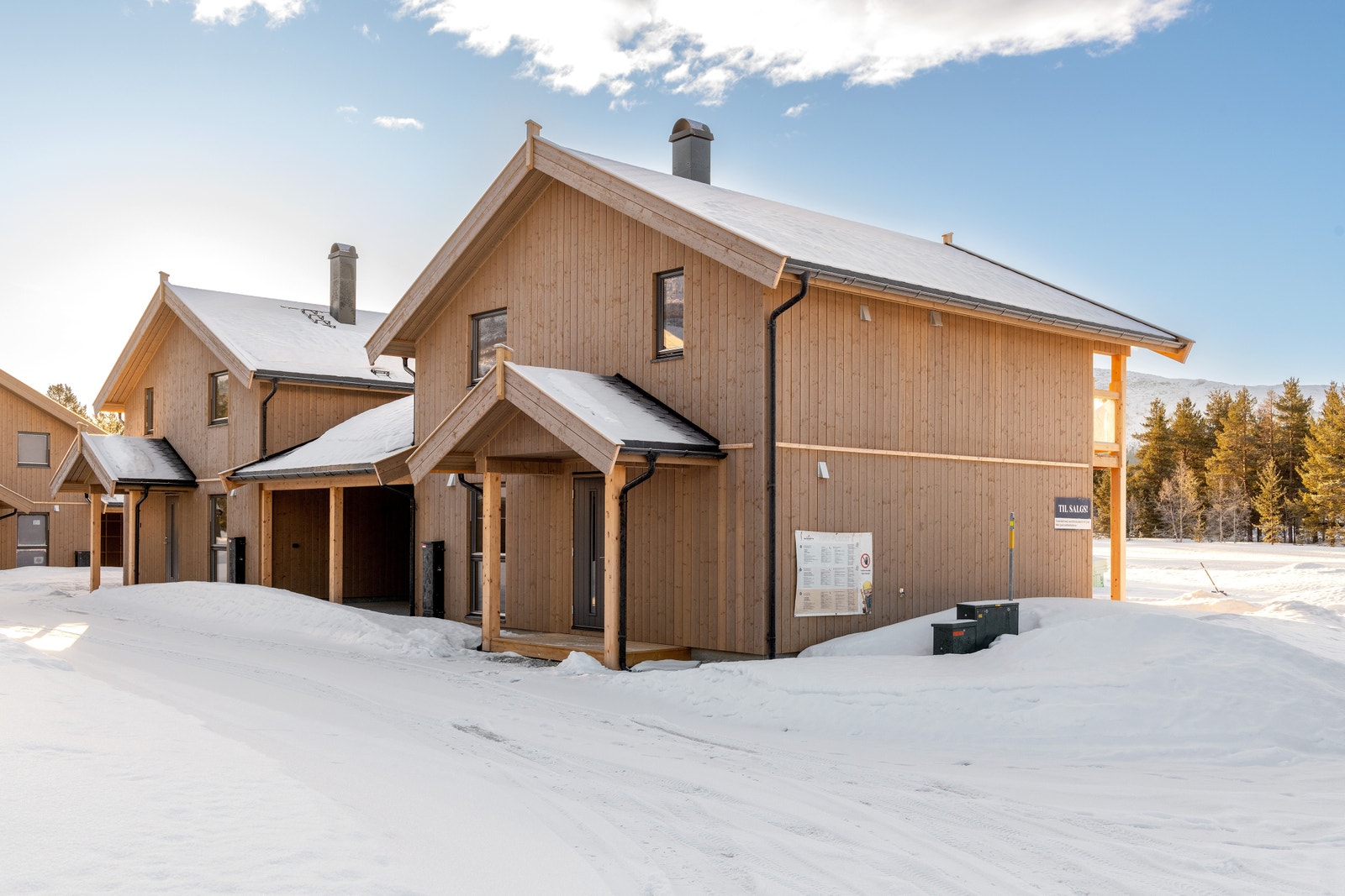 Praktisk overbygg over inngangsdøra Galleribilde