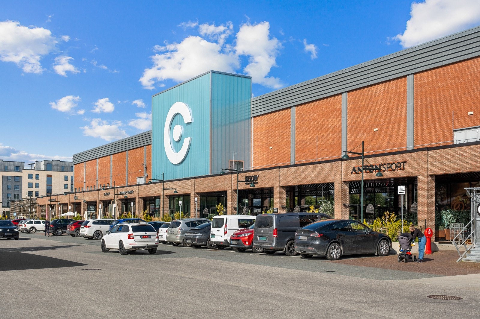 City Lade med alt man skulle trenge av butikker og servicefasiliterer er kun en kort spasertur unna. Galleribilde