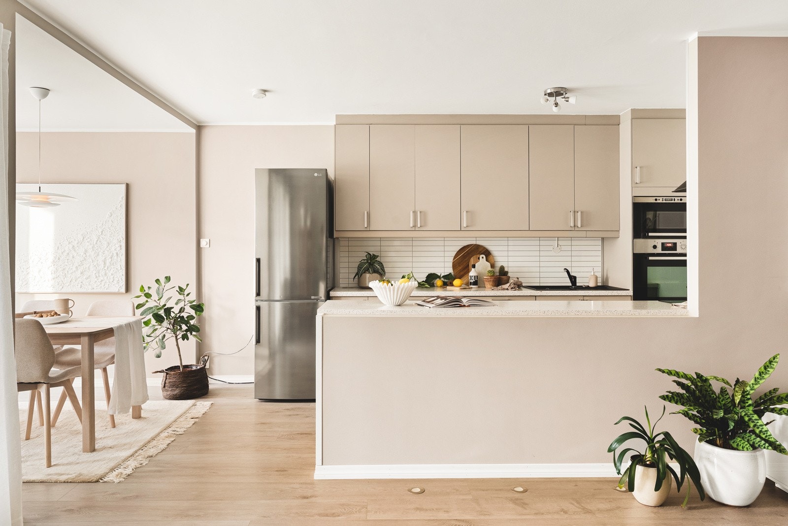 Totalt er stue og kjøkken på hele 39,3 kvm. Galleribilde