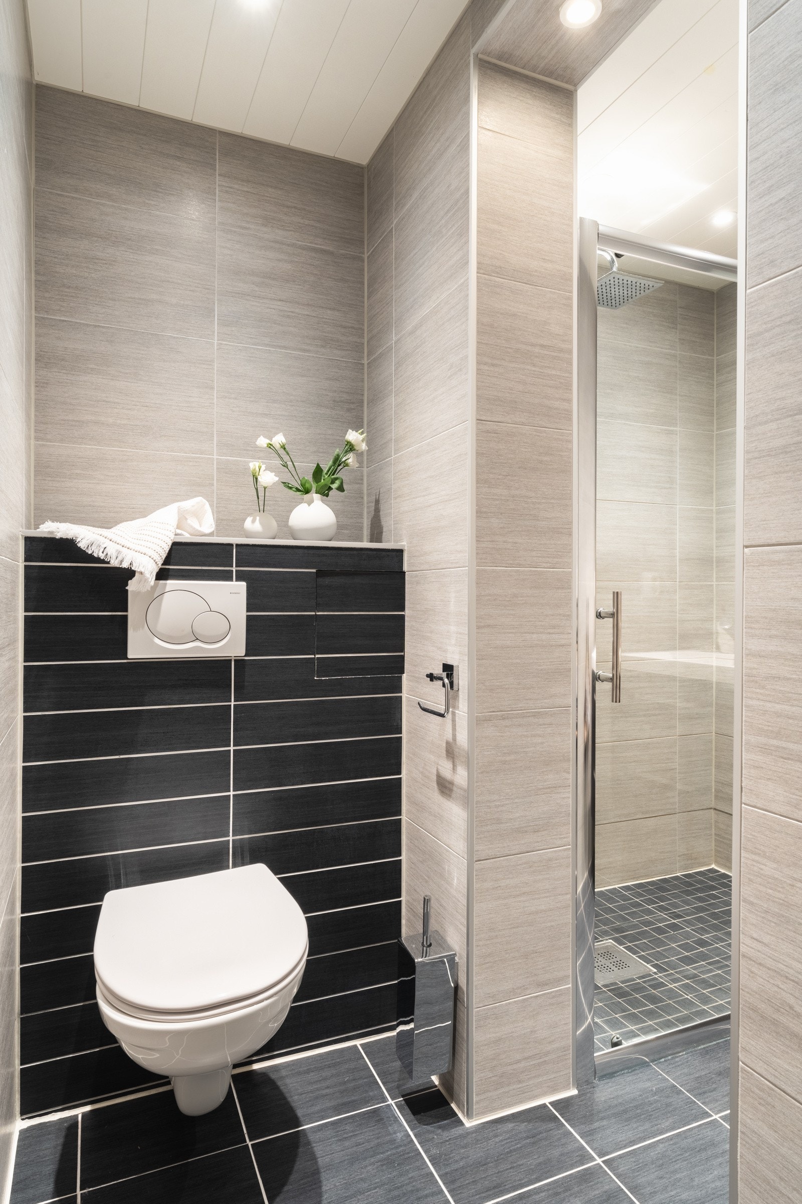 Badet kombinerer funksjonalitet og estetikk på en utmerket måte. Galleribilde