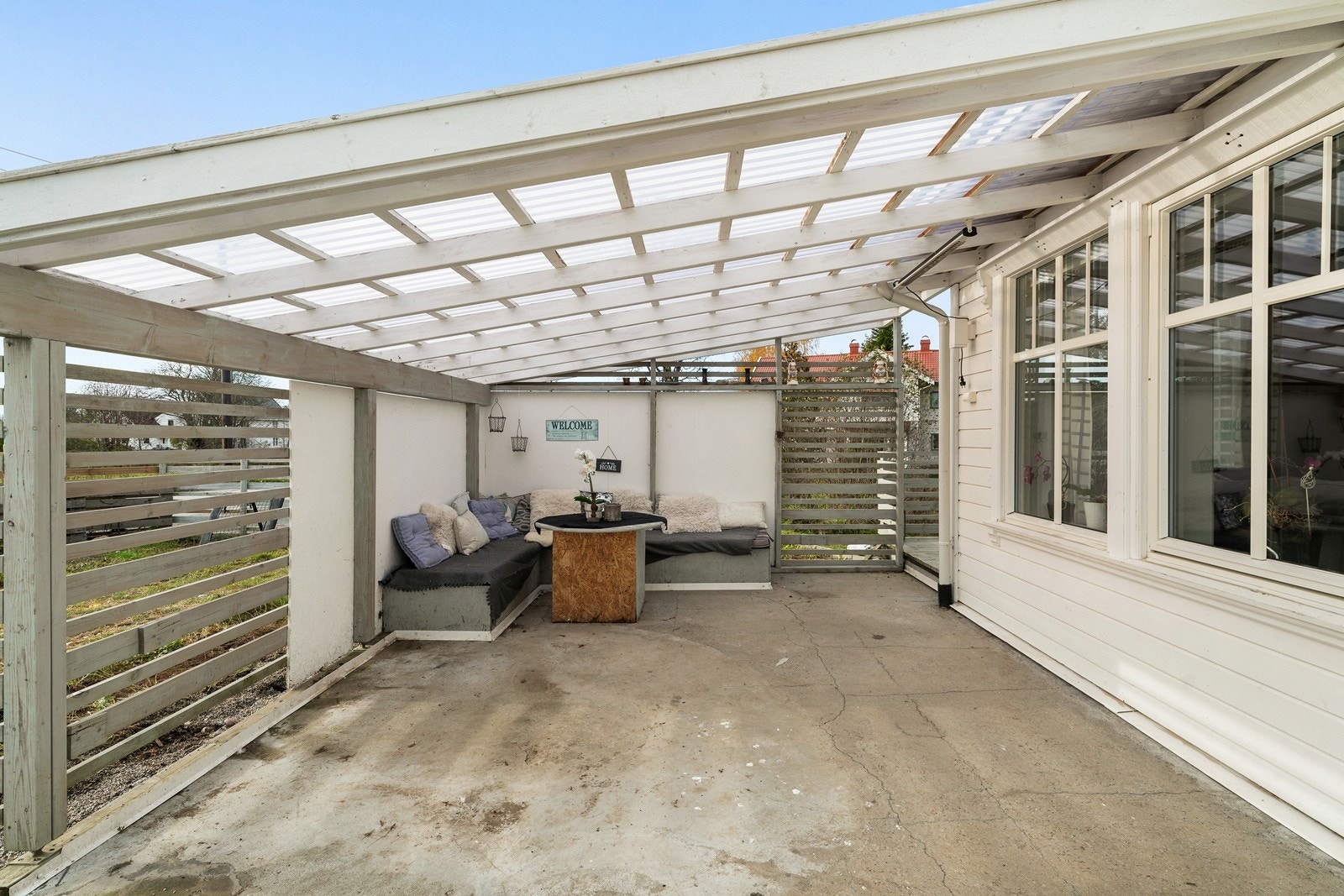 Patio med plass til sittegruppe Galleribilde