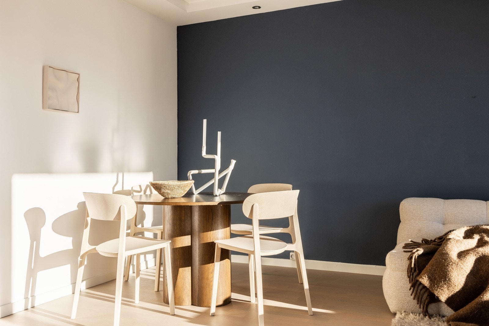 God plass til å innrede med stuebord. Galleribilde