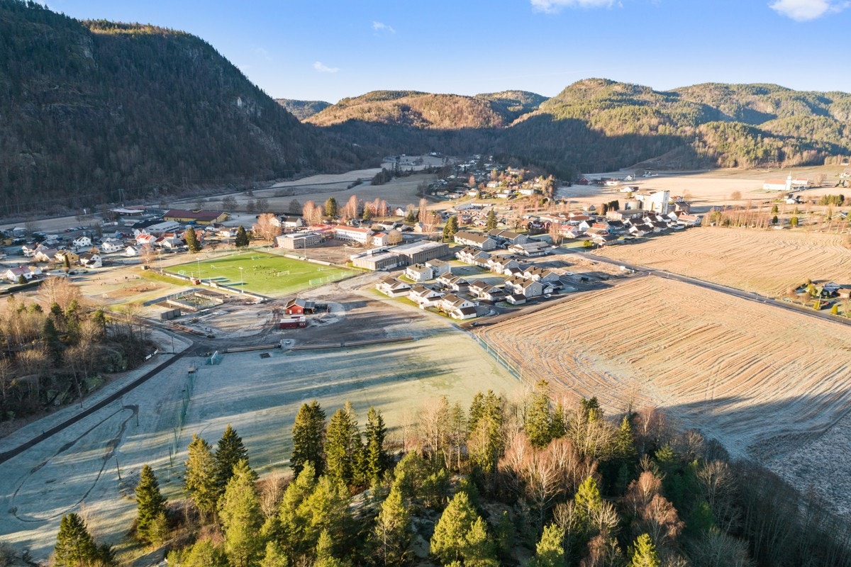 Eiendommen har en landlig og sentral beliggenhet. Galleribilde