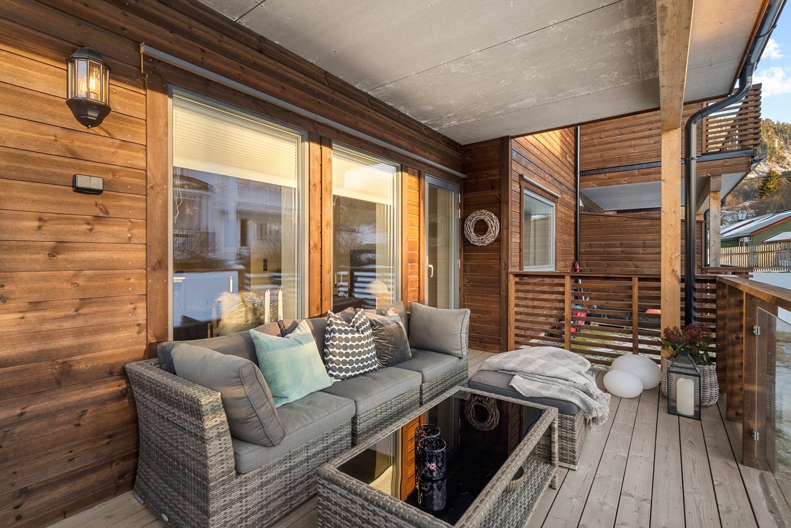 Terrassen er på hele 12,5 m². Galleribilde