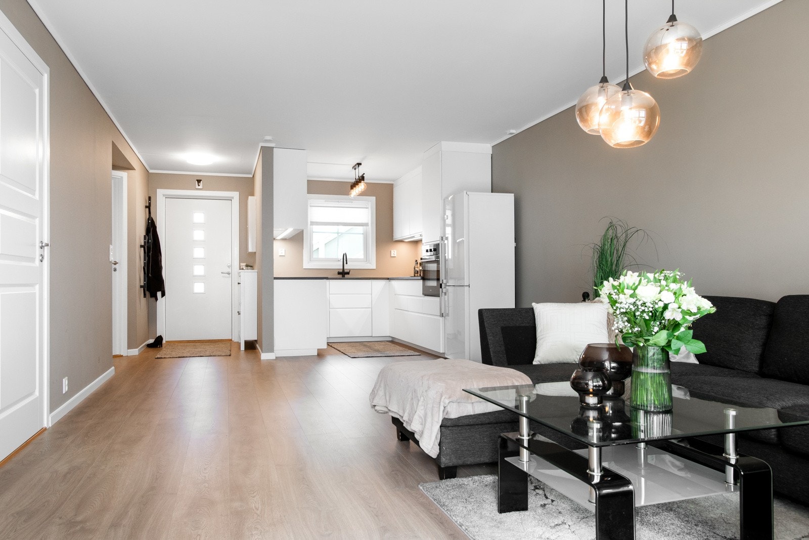 PrivatMegleren v/Renate Hoskuldsen de Gala har gleden av å presentere Rønningveien 12B! Galleribilde