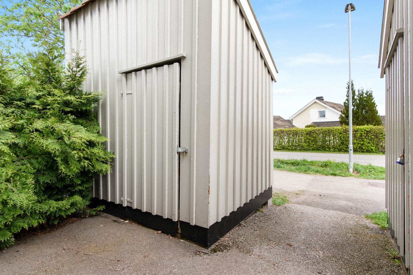 Ved inngangen er det også en praktisk utebod på 5 kvm. Galleribilde