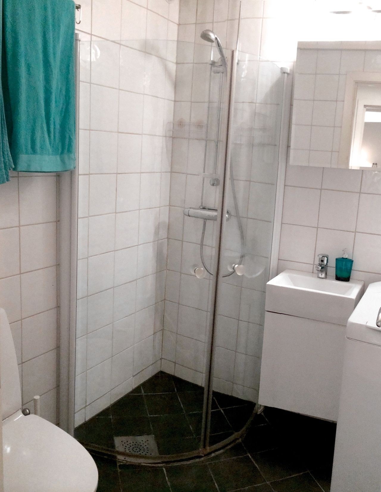 Flislagt bad med varmekabler Galleribilde