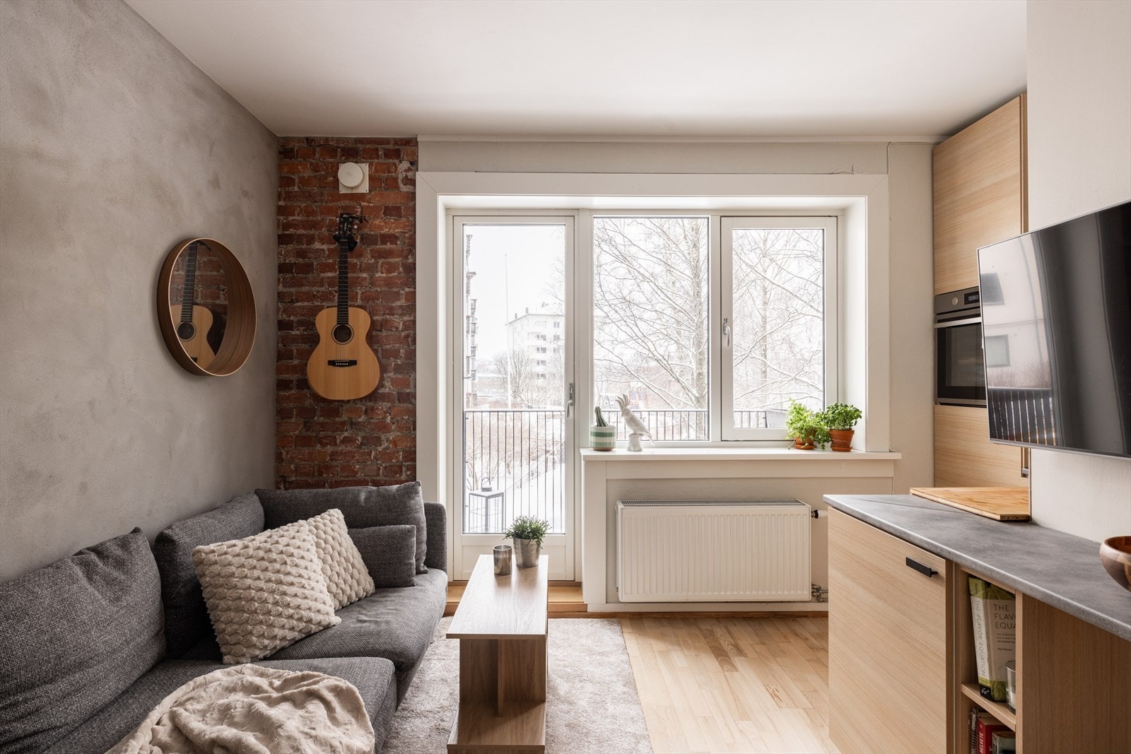 Leiligheten har en arealeffektiv planløsning med god takhøyde og plass til alt du trenger Galleribilde