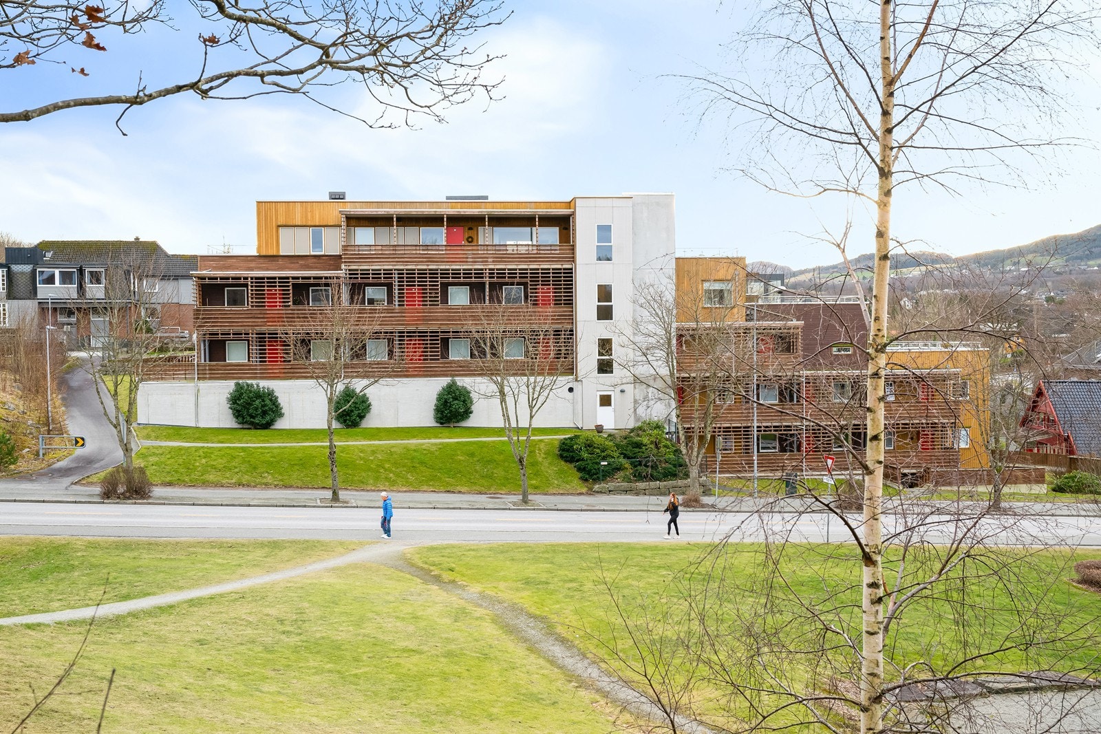 Leiligheten ligger sentralt på Hommersåk med gangavstand til det meste. Galleribilde