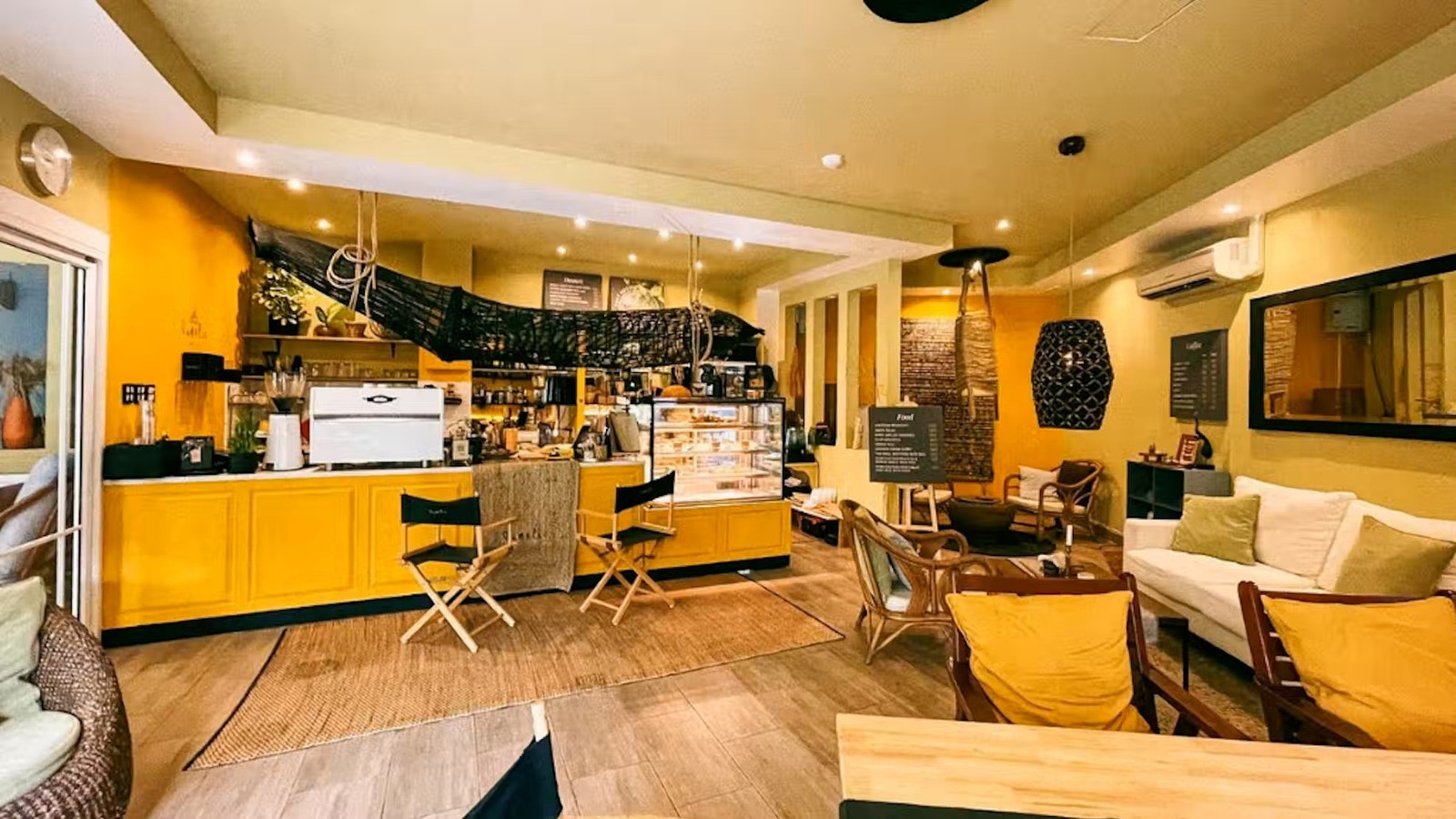 Tumilic cafe i Service bygget Galleribilde