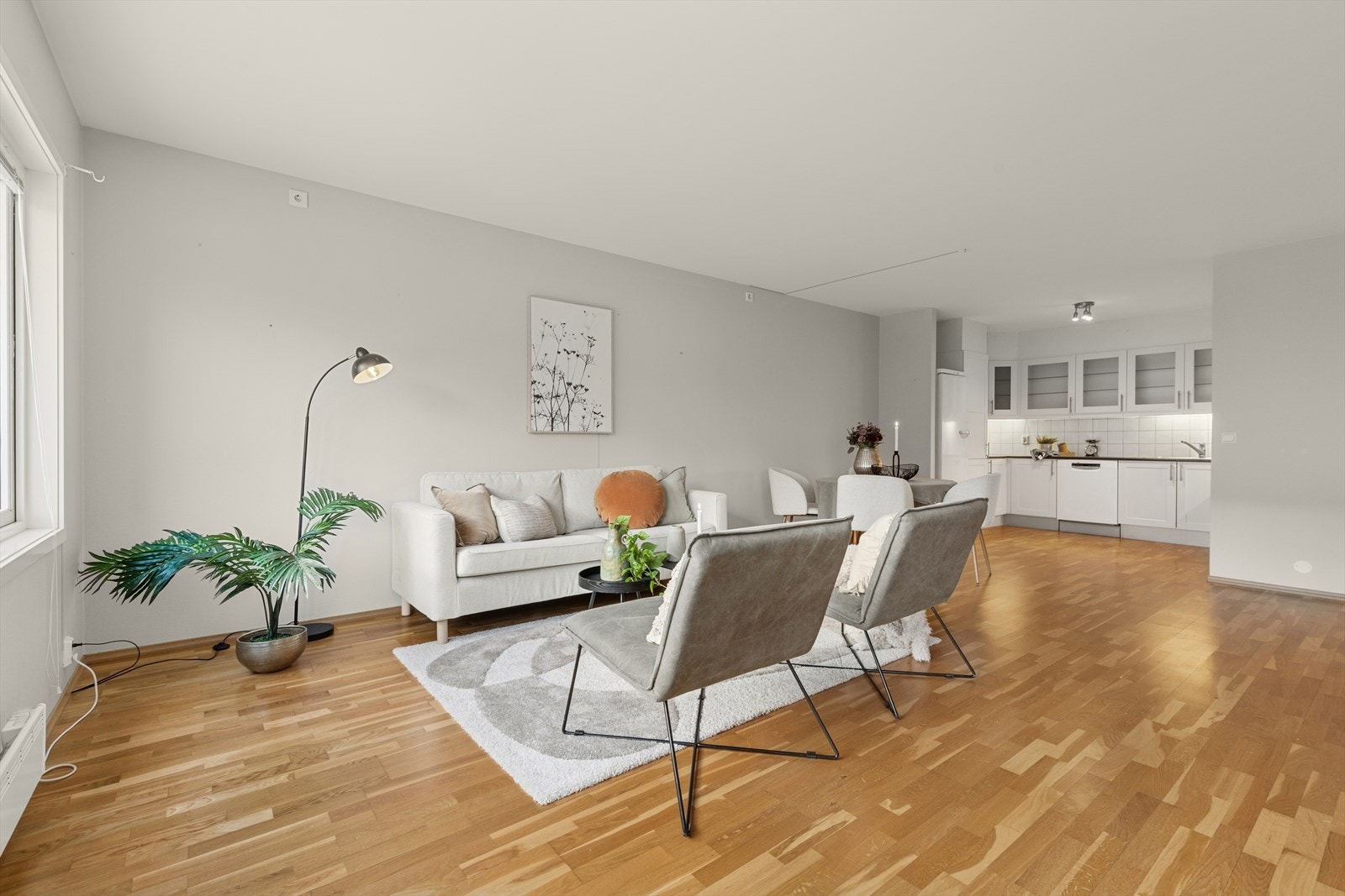 DNB Eiendom v/Marthine Hagen har gleden av å presentere Strandgata 12! Galleribilde