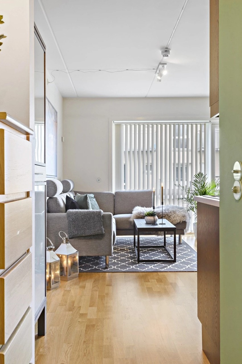 Entré med plass til å henge fra seg yttertøyet. Galleribilde