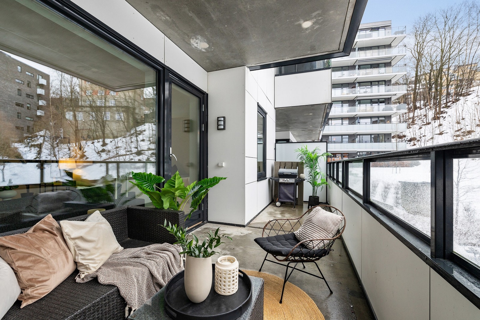 Balkongen fremstår usjenert Galleribilde